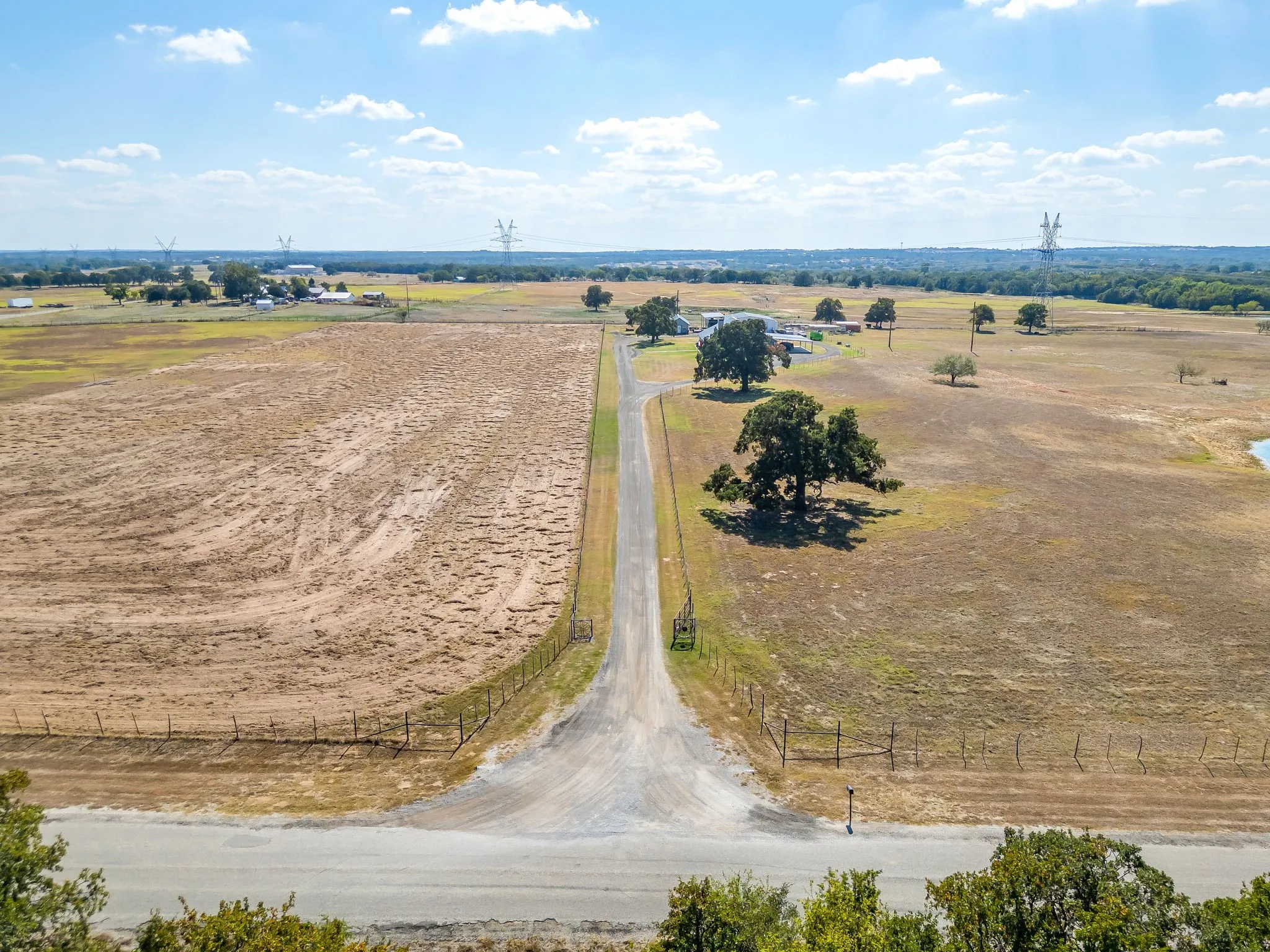 Farm For Sale in Parker County , 207 Trails End, Poolville, Texas 76487, 3 Bedrooms, 3 Bathrooms, Garage spaces, 2,208 Sqft, built in 1987, Price $950,000, mls#21335275, Real Estate Agent in Poolville, Homes For Sale in Parker county, Homes For Sale in Poolville, Realtor in Poolville Texas, Real Estate Brokerage Independent Realty Texas, Luminita Cordes Realtor