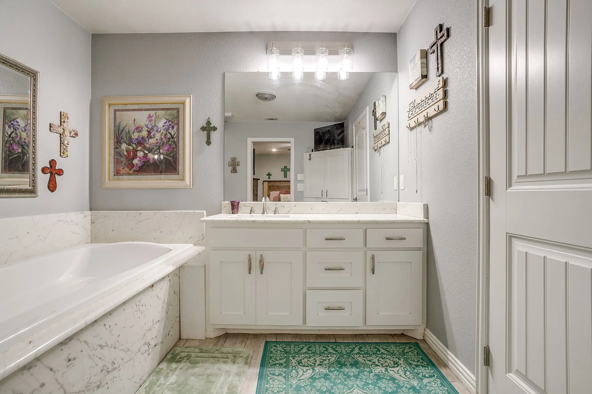 Farm For Sale in Parker County , 207 Trails End, Poolville, Texas 76487, 3 Bedrooms, 3 Bathrooms, Garage spaces, 2,208 Sqft, built in 1987, Price $950,000, mls#21335275, Real Estate Agent in Poolville, Homes For Sale in Parker county, Homes For Sale in Poolville, Realtor in Poolville Texas, Real Estate Brokerage Independent Realty Texas, Luminita Cordes Realtor