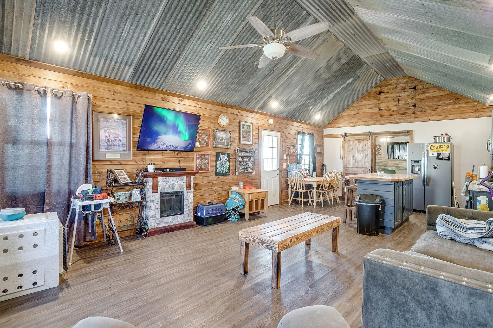 Farm For Sale in Parker County , 207 Trails End, Poolville, Texas 76487, 3 Bedrooms, 3 Bathrooms, Garage spaces, 2,208 Sqft, built in 1987, Price $950,000, mls#21335275, Real Estate Agent in Poolville, Homes For Sale in Parker county, Homes For Sale in Poolville, Realtor in Poolville Texas, Real Estate Brokerage Independent Realty Texas, Luminita Cordes Realtor