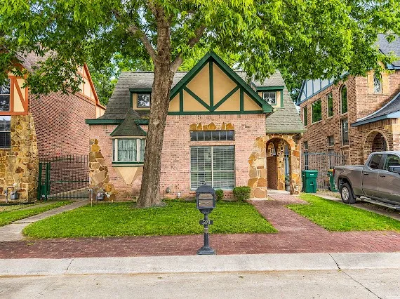 Single Family Residence For Rent in Dallas County , 508 Phillip Drive, Cedar Hill, Texas 75104, 3 Bedrooms, 2 Bathrooms, 2 Garage spaces, 1,467 Sqft, built in 2002, Price $2,700, mls#21334899, Real Estate Agent in Cedar Hill, Homes For Rent in Dallas county, Homes For Rent in Cedar Hill, Realtor in Cedar Hill Texas, Real Estate Brokerage Independent Realty Texas, Luminita Cordes Realtor