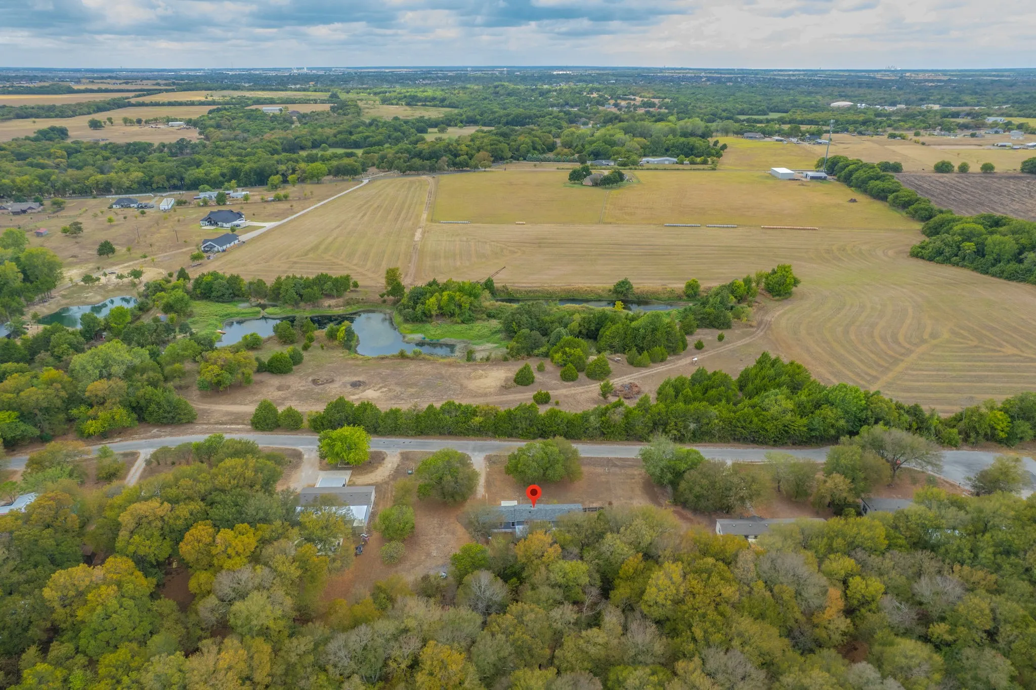 Mobile Home For Sale in Ellis County , 1027 Glen Brook Drive, Pecan Hill, Texas 75165, 3 Bedroom, 2 Bathroom, Garage spaces, 1,440 Sqft, built in 1990, mls#21327854, Real Estate Agent in Pecan Hill, Homes For Sale in Ellis county, Homes For Sale in Pecan Hill, Realtor in Pecan Hill Texas, Real Estate Brokerage Independent Realty Texas, Luminita Cordes Realtor