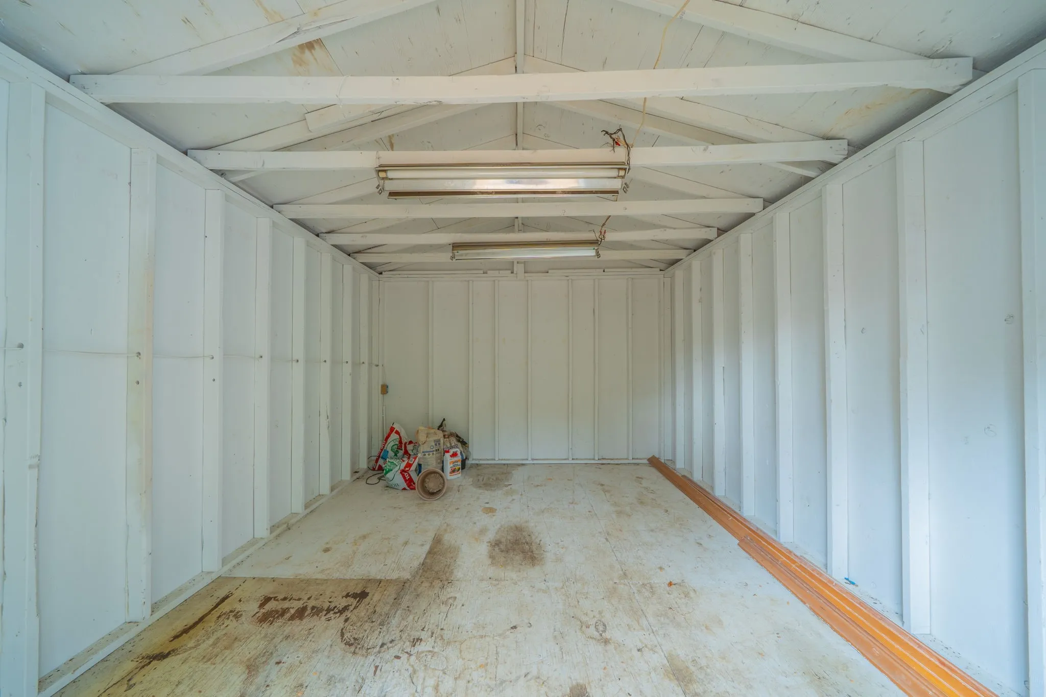 Mobile Home For Sale in Ellis County , 1027 Glen Brook Drive, Pecan Hill, Texas 75165, 3 Bedroom, 2 Bathroom, Garage spaces, 1,440 Sqft, built in 1990, mls#21327854, Real Estate Agent in Pecan Hill, Homes For Sale in Ellis county, Homes For Sale in Pecan Hill, Realtor in Pecan Hill Texas, Real Estate Brokerage Independent Realty Texas, Luminita Cordes Realtor