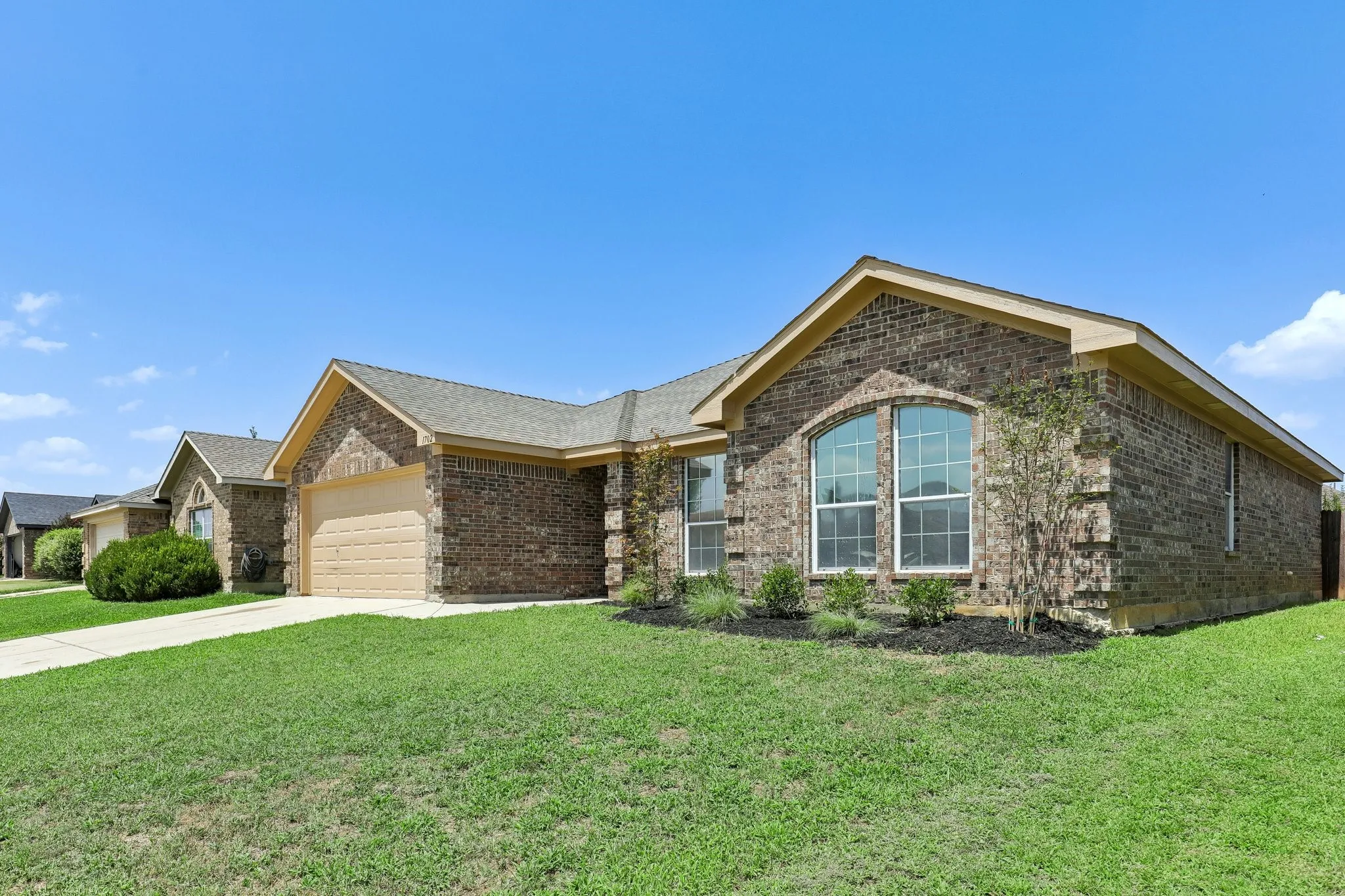 Single Family Residence For Rent in Tarrant County , 1702 La Caya Drive, Mansfield, Texas 76063, 4 Bedroom, 2 Bathroom, 2 Garage spaces, 1,777 Sqft, built in 2007, mls#21337761, Real Estate Agent in Mansfield, Homes For Rent in Tarrant county, Homes For Rent in Mansfield, Realtor in Mansfield Texas, Real Estate Brokerage Independent Realty Texas, Luminita Cordes Realtor