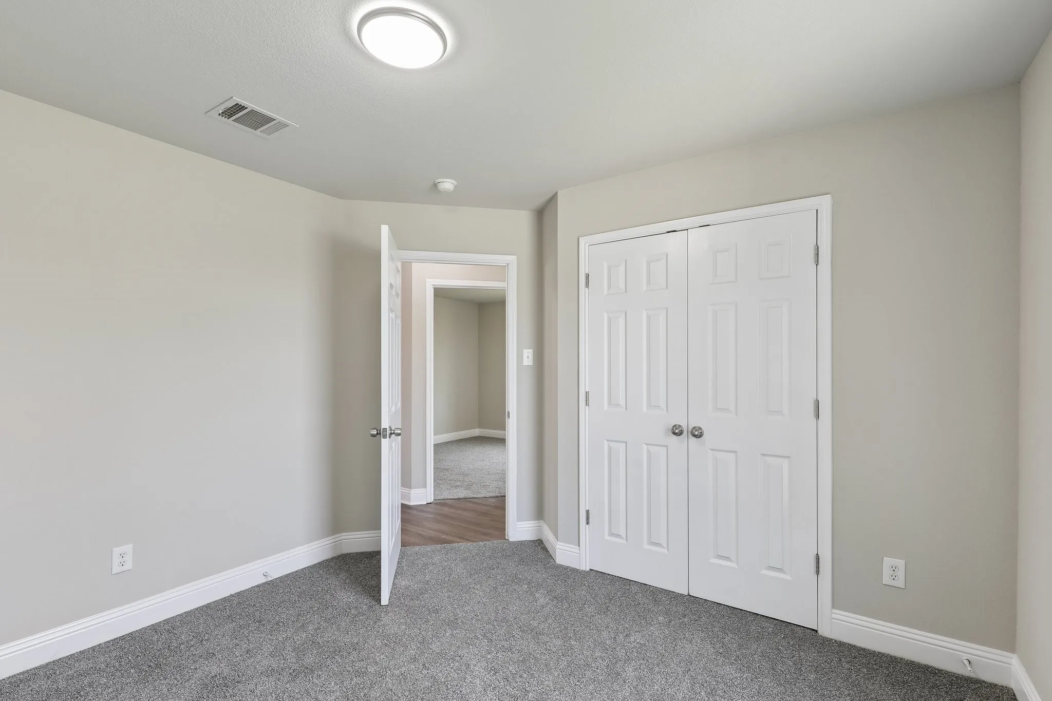 Single Family Residence For Rent in Tarrant County , 1702 La Caya Drive, Mansfield, Texas 76063, 4 Bedroom, 2 Bathroom, 2 Garage spaces, 1,777 Sqft, built in 2007, mls#21337761, Real Estate Agent in Mansfield, Homes For Rent in Tarrant county, Homes For Rent in Mansfield, Realtor in Mansfield Texas, Real Estate Brokerage Independent Realty Texas, Luminita Cordes Realtor