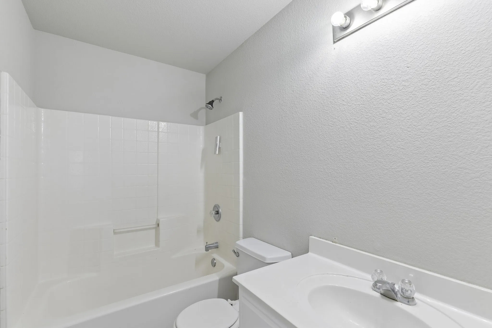 Single Family Residence For Rent in Tarrant County , 1702 La Caya Drive, Mansfield, Texas 76063, 4 Bedroom, 2 Bathroom, 2 Garage spaces, 1,777 Sqft, built in 2007, mls#21337761, Real Estate Agent in Mansfield, Homes For Rent in Tarrant county, Homes For Rent in Mansfield, Realtor in Mansfield Texas, Real Estate Brokerage Independent Realty Texas, Luminita Cordes Realtor