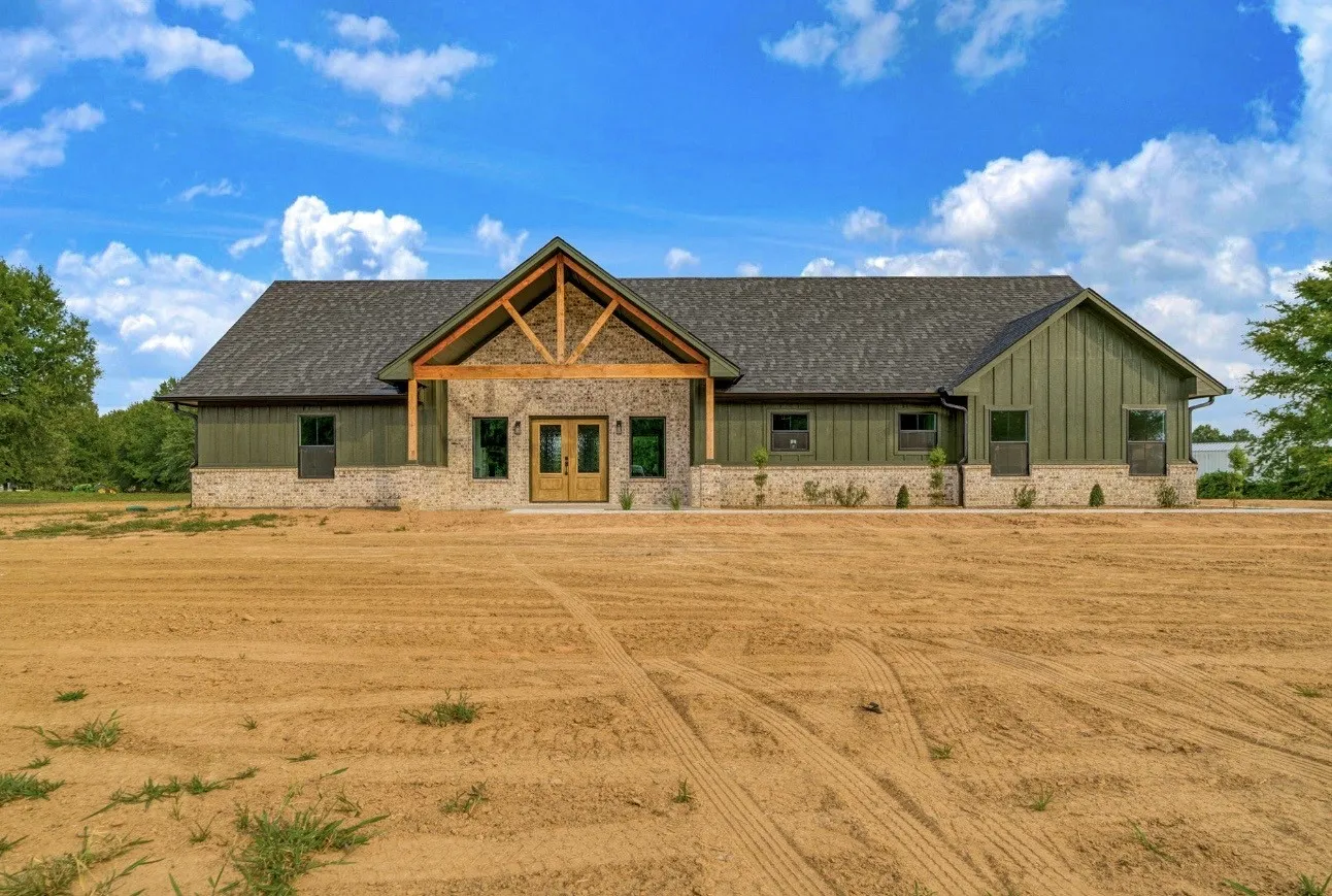 Single Family Residence For Sale in Lamar County , 829 Private Road 44005, Blossom, Texas 75416, 4 Bedroom, 3 Bathroom, 2 Garage spaces, 2,669 Sqft, built in 2026, mls#21337075, Real Estate Agent in Blossom, Homes For Sale in Lamar county, Homes For Sale in Blossom, Realtor in Blossom Texas, Real Estate Brokerage Independent Realty Texas, Luminita Cordes Realtor