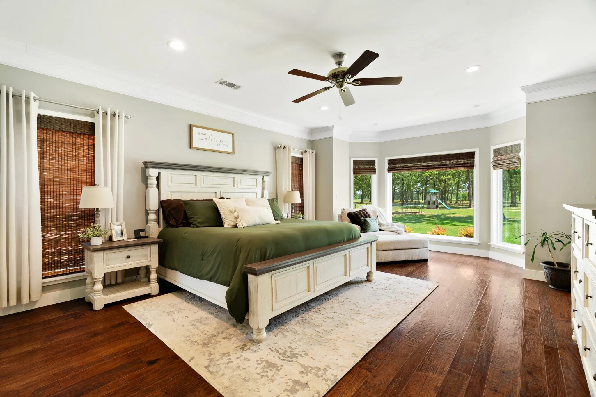 Single Family Residence For Sale in Lamar County , 12234 Farm Road 195, Paris, Texas 75462, 4 Bedroom, 4 Bathroom, 2 Garage spaces, 3,300 Sqft, built in 2018, mls#21338098, Real Estate Agent in Paris, Homes For Sale in Lamar county, Homes For Sale in Paris, Realtor in Paris Texas, Real Estate Brokerage Independent Realty Texas, Luminita Cordes Realtor