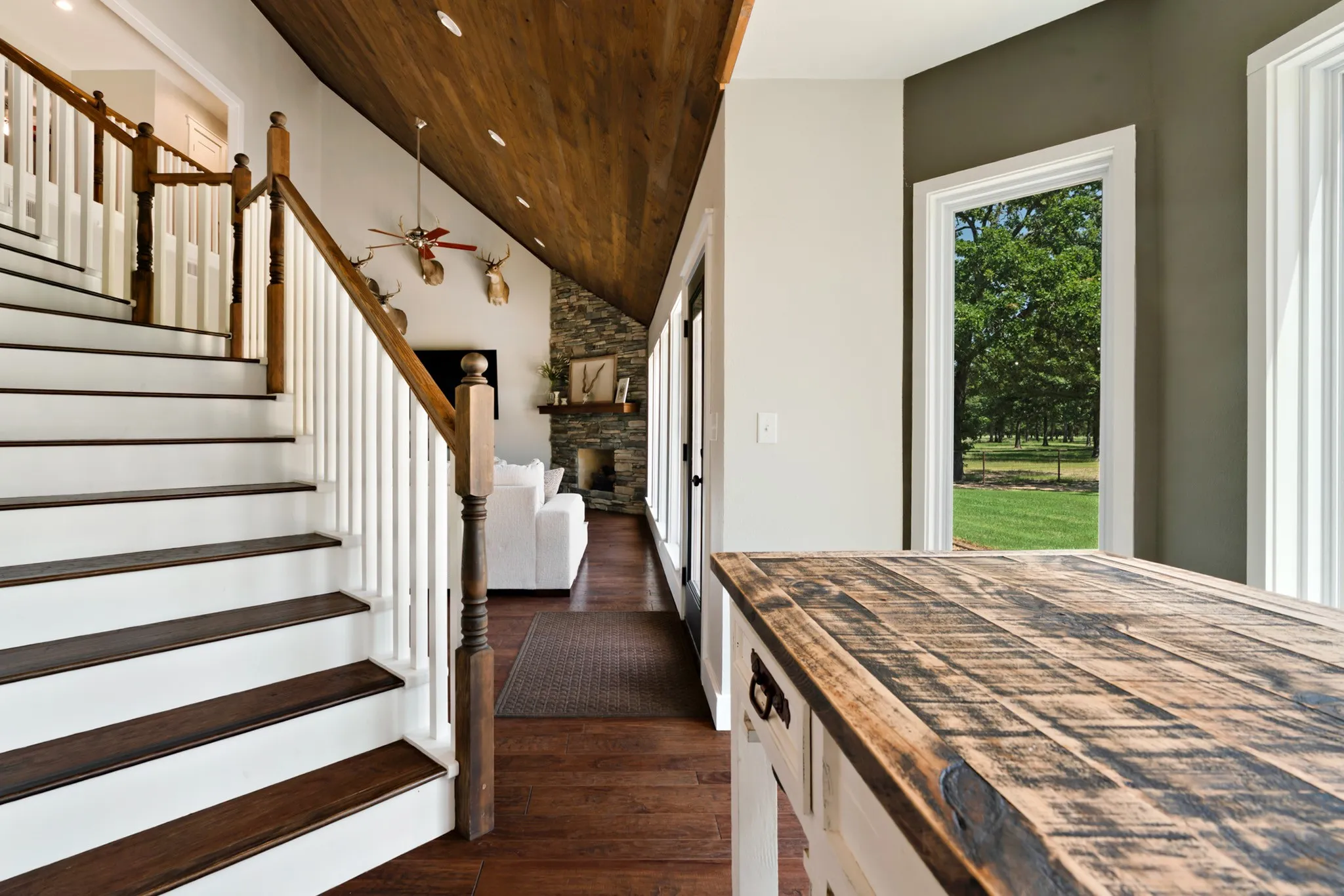 Single Family Residence For Sale in Lamar County , 12234 Farm Road 195, Paris, Texas 75462, 4 Bedroom, 4 Bathroom, 2 Garage spaces, 3,300 Sqft, built in 2018, mls#21338098, Real Estate Agent in Paris, Homes For Sale in Lamar county, Homes For Sale in Paris, Realtor in Paris Texas, Real Estate Brokerage Independent Realty Texas, Luminita Cordes Realtor