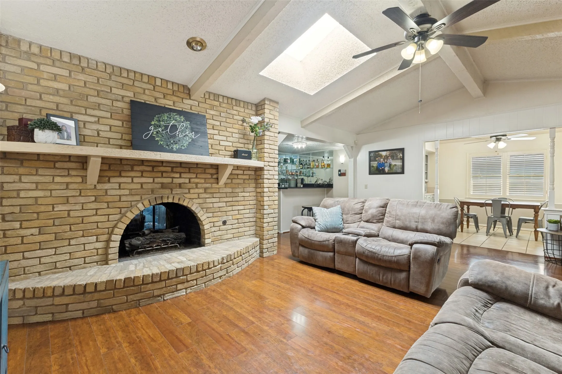 Single Family Residence For Sale in Collin County , 2512 Evergreen Drive, Plano, Texas 75075, 4 Bedroom, 2 Bathroom, 2 Garage spaces, 2,680 Sqft, built in 1973, mls#21336351, Real Estate Agent in Plano, Homes For Sale in Collin county, Homes For Sale in Plano, Realtor in Plano Texas, Real Estate Brokerage Independent Realty Texas, Luminita Cordes Realtor