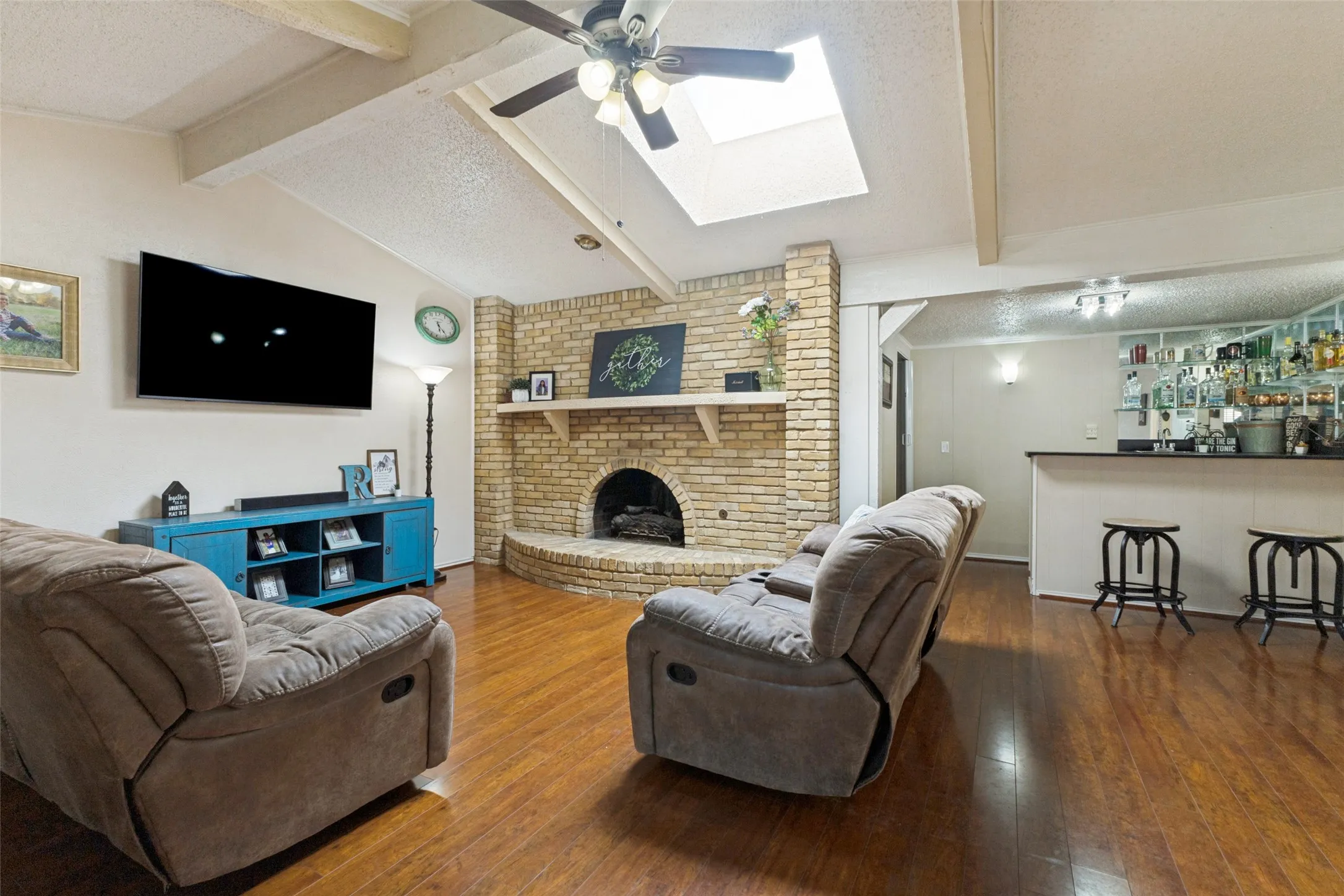 Single Family Residence For Sale in Collin County , 2512 Evergreen Drive, Plano, Texas 75075, 4 Bedroom, 2 Bathroom, 2 Garage spaces, 2,680 Sqft, built in 1973, mls#21336351, Real Estate Agent in Plano, Homes For Sale in Collin county, Homes For Sale in Plano, Realtor in Plano Texas, Real Estate Brokerage Independent Realty Texas, Luminita Cordes Realtor