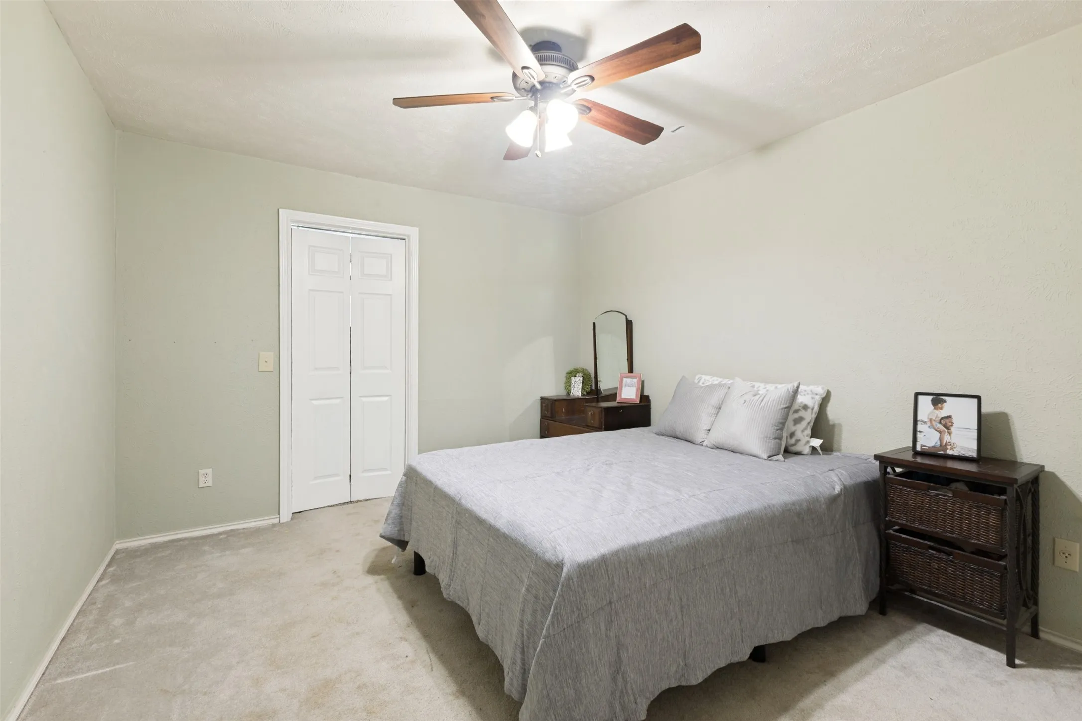 Single Family Residence For Sale in Collin County , 2512 Evergreen Drive, Plano, Texas 75075, 4 Bedroom, 2 Bathroom, 2 Garage spaces, 2,680 Sqft, built in 1973, mls#21336351, Real Estate Agent in Plano, Homes For Sale in Collin county, Homes For Sale in Plano, Realtor in Plano Texas, Real Estate Brokerage Independent Realty Texas, Luminita Cordes Realtor