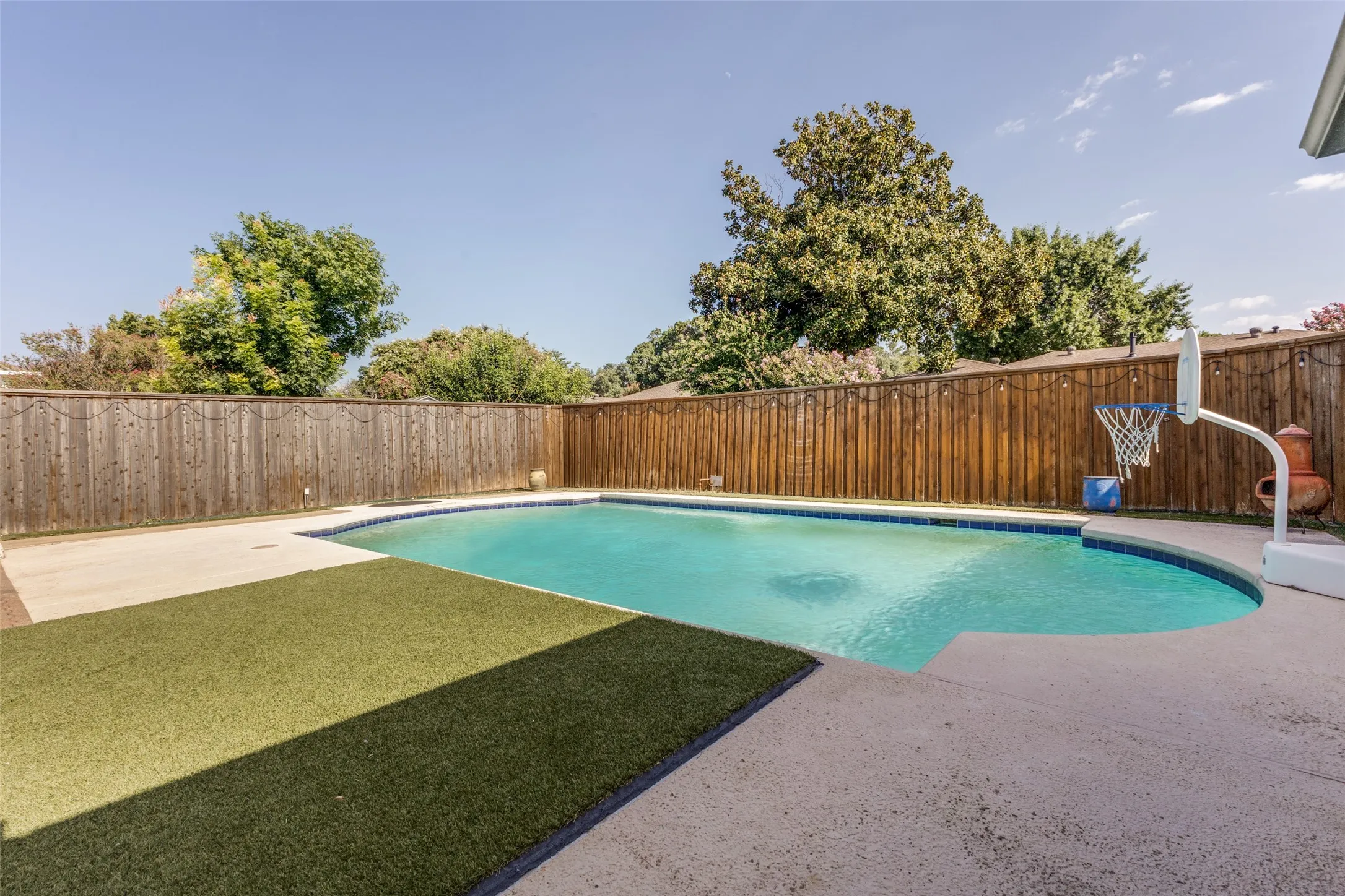 Single Family Residence For Sale in Collin County , 2512 Evergreen Drive, Plano, Texas 75075, 4 Bedroom, 2 Bathroom, 2 Garage spaces, 2,680 Sqft, built in 1973, mls#21336351, Real Estate Agent in Plano, Homes For Sale in Collin county, Homes For Sale in Plano, Realtor in Plano Texas, Real Estate Brokerage Independent Realty Texas, Luminita Cordes Realtor