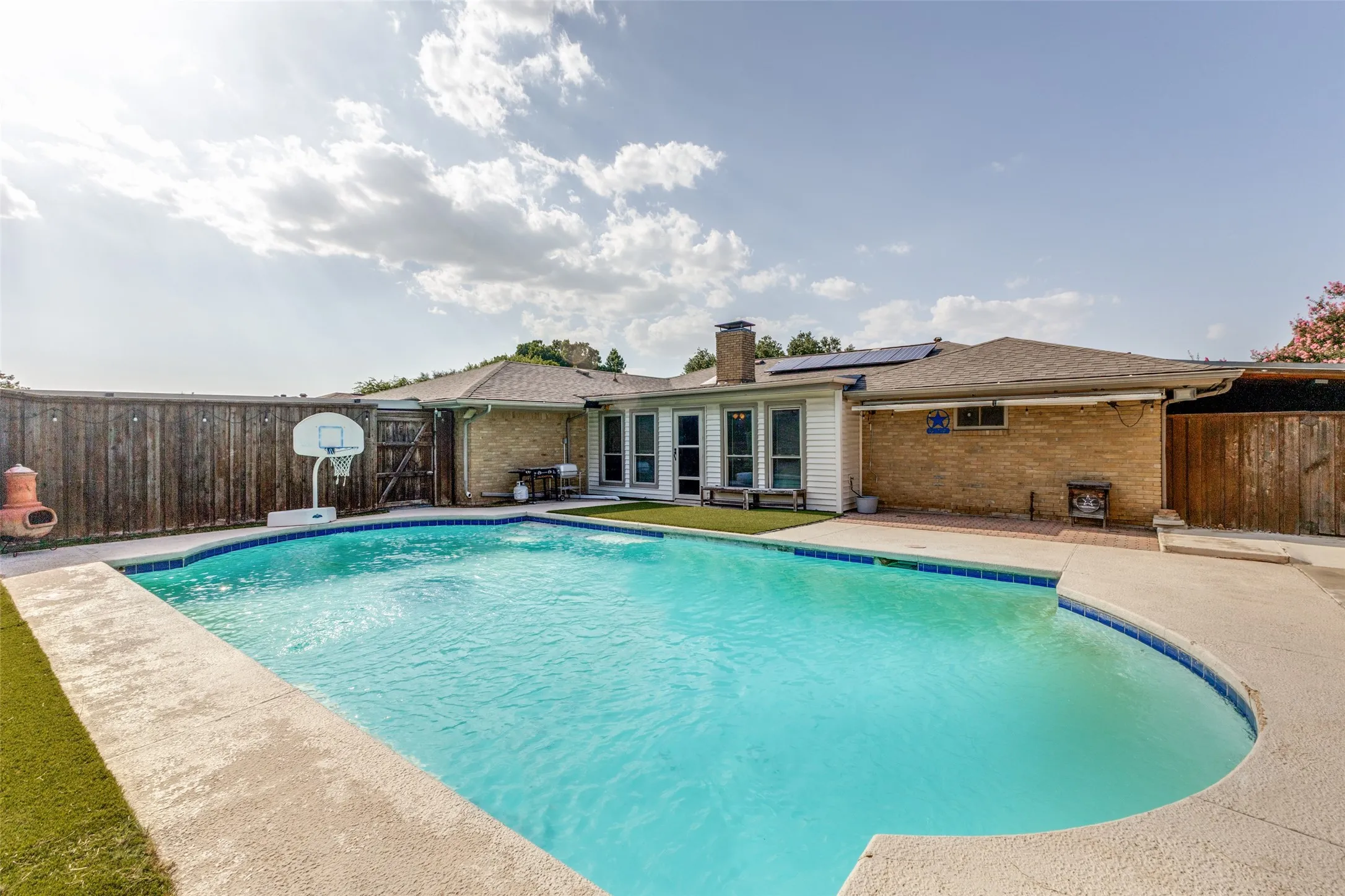 Single Family Residence For Sale in Collin County , 2512 Evergreen Drive, Plano, Texas 75075, 4 Bedroom, 2 Bathroom, 2 Garage spaces, 2,680 Sqft, built in 1973, mls#21336351, Real Estate Agent in Plano, Homes For Sale in Collin county, Homes For Sale in Plano, Realtor in Plano Texas, Real Estate Brokerage Independent Realty Texas, Luminita Cordes Realtor