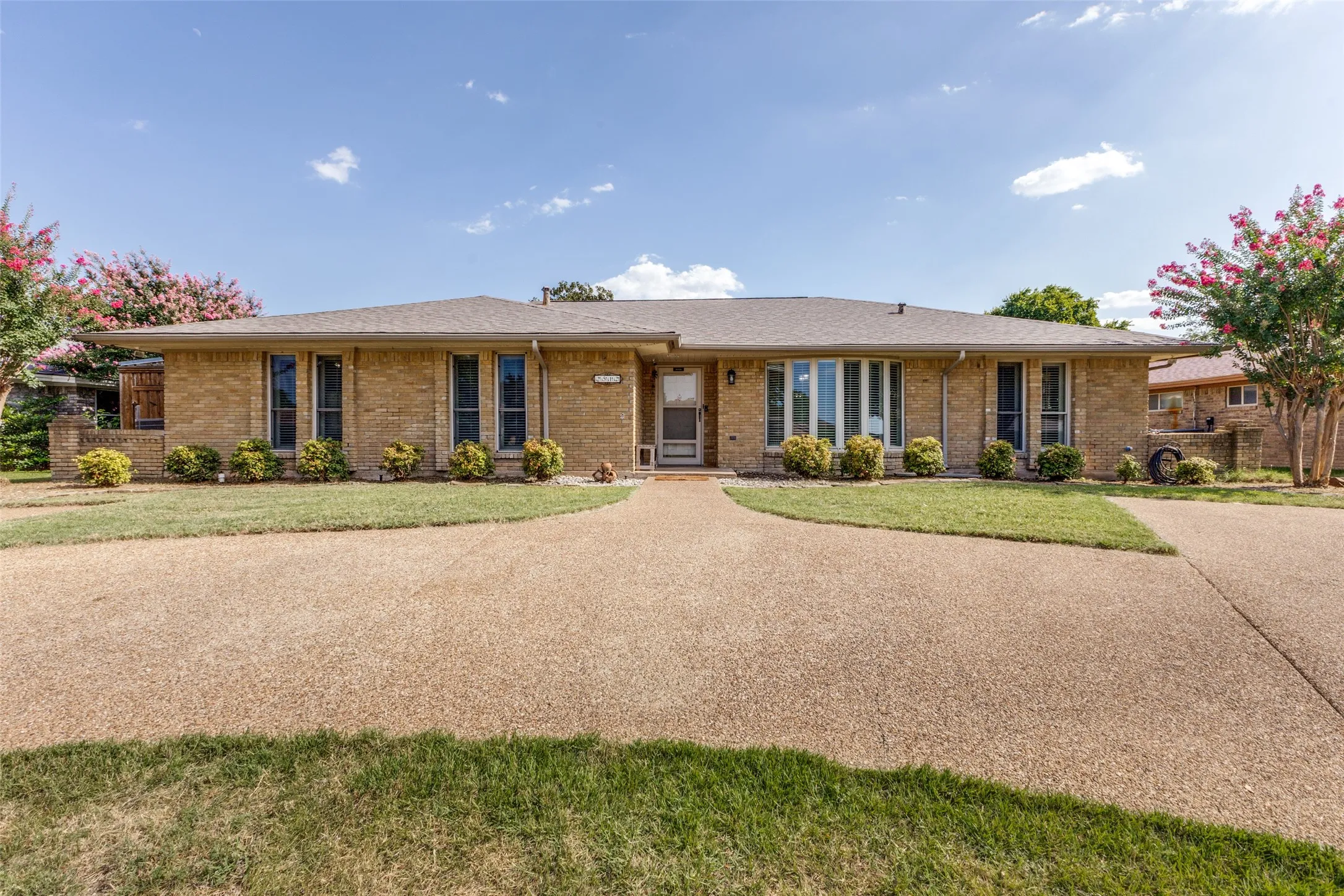 Single Family Residence For Sale in Collin County , 2512 Evergreen Drive, Plano, Texas 75075, 4 Bedroom, 2 Bathroom, 2 Garage spaces, 2,680 Sqft, built in 1973, mls#21336351, Real Estate Agent in Plano, Homes For Sale in Collin county, Homes For Sale in Plano, Realtor in Plano Texas, Real Estate Brokerage Independent Realty Texas, Luminita Cordes Realtor