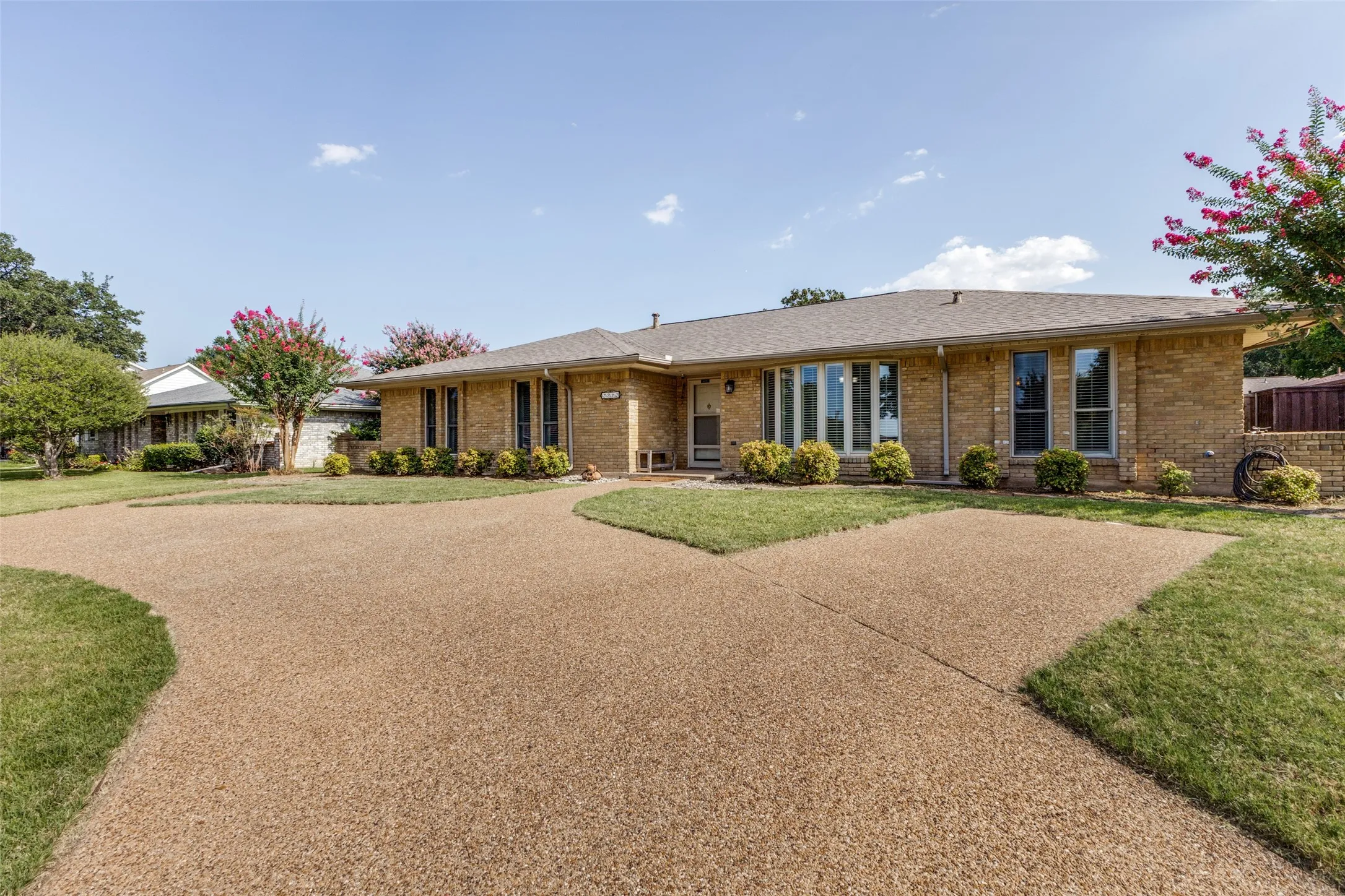 Single Family Residence For Sale in Collin County , 2512 Evergreen Drive, Plano, Texas 75075, 4 Bedroom, 2 Bathroom, 2 Garage spaces, 2,680 Sqft, built in 1973, mls#21336351, Real Estate Agent in Plano, Homes For Sale in Collin county, Homes For Sale in Plano, Realtor in Plano Texas, Real Estate Brokerage Independent Realty Texas, Luminita Cordes Realtor