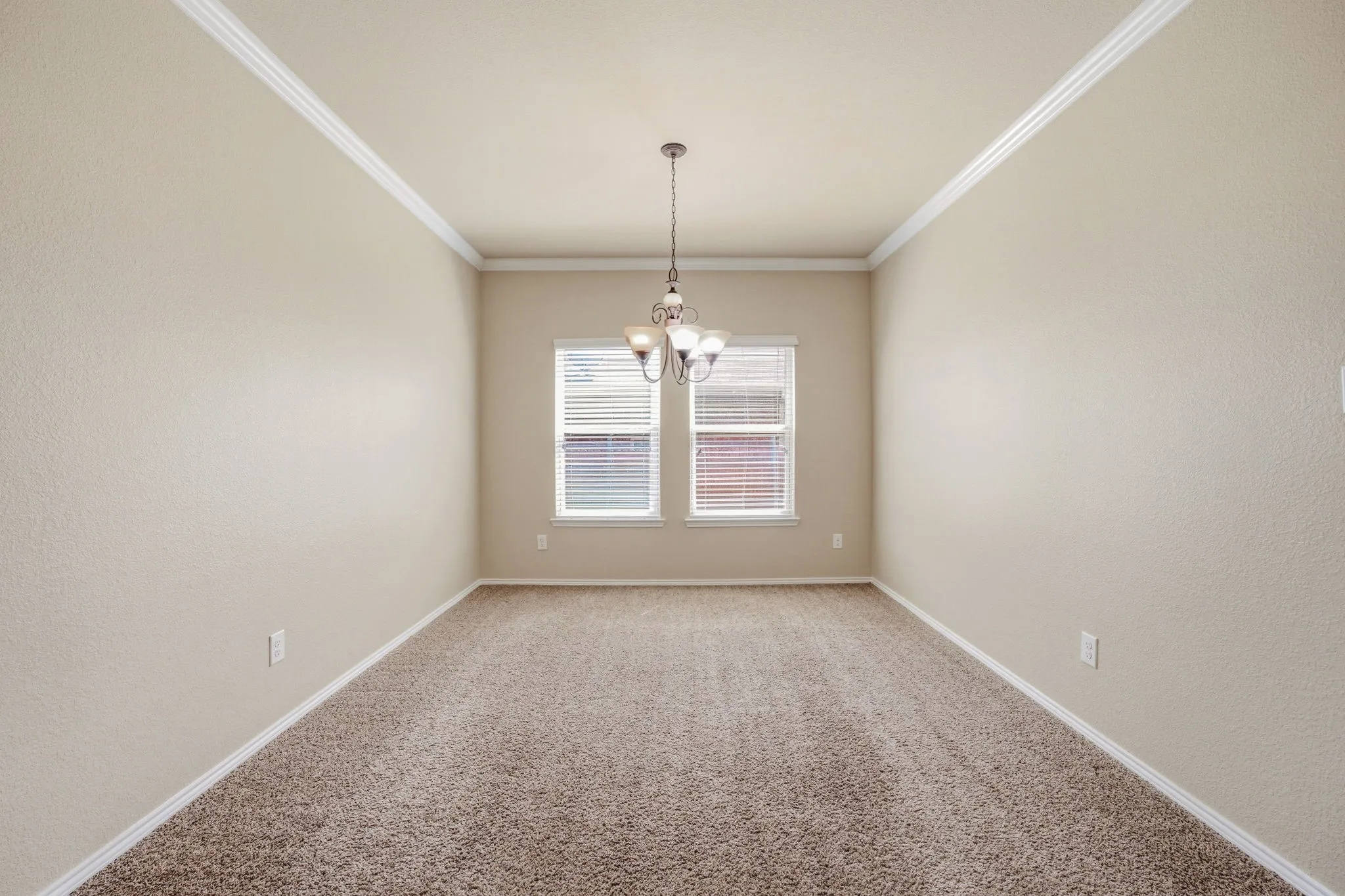 Single Family Residence For Sale in Tarrant County , 229 Pin Cushion Trail, Burleson, Texas 76028, 5 Bedrooms, 4 Bathrooms, Garage spaces, 3,117 Sqft, built in 2013, Price $425,000, mls#21338270, Real Estate Agent in Burleson, Homes For Sale in Tarrant county, Homes For Sale in Burleson, Realtor in Burleson Texas, Real Estate Brokerage Independent Realty Texas, Luminita Cordes Realtor