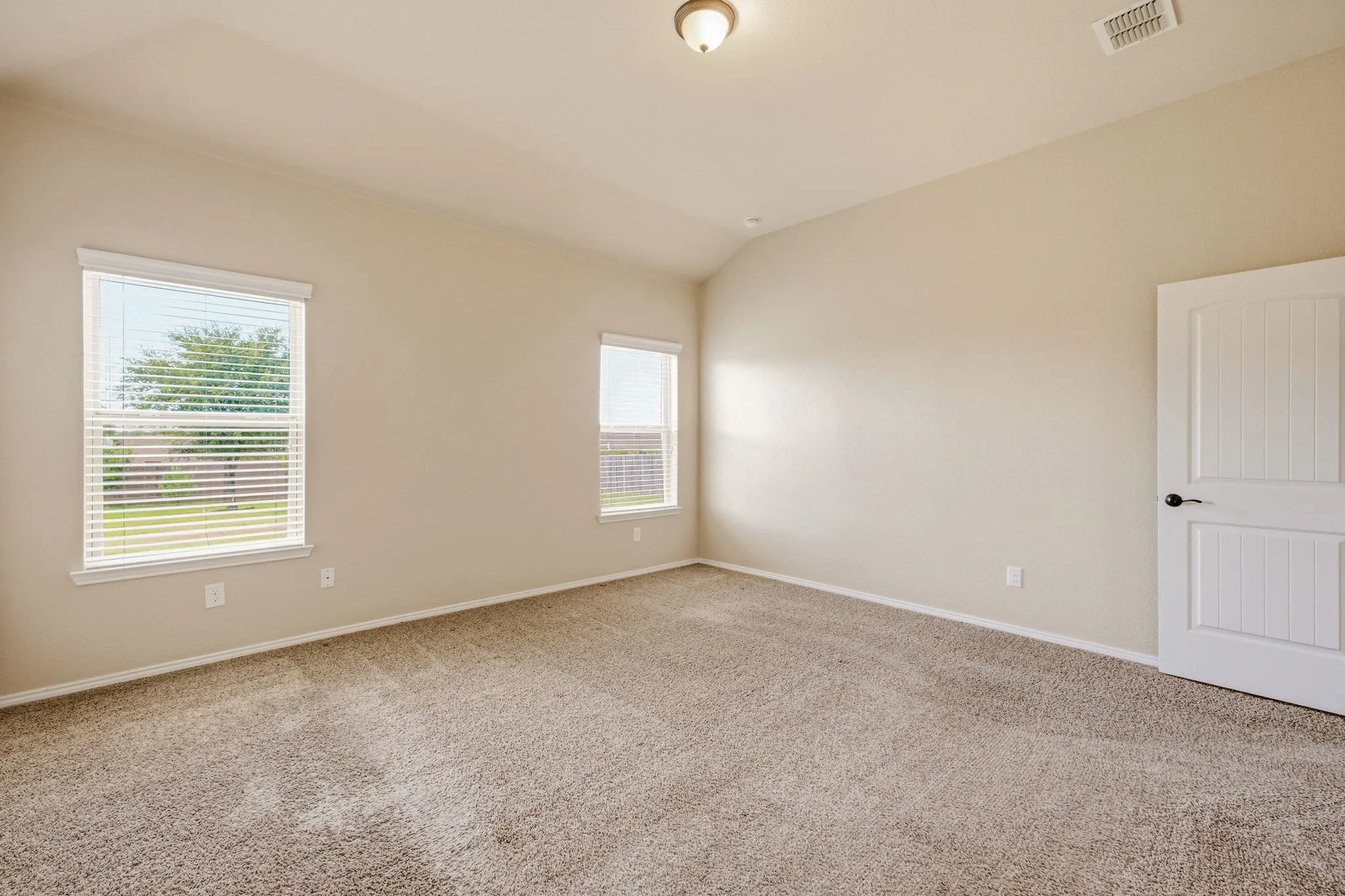 Single Family Residence For Sale in Tarrant County , 229 Pin Cushion Trail, Burleson, Texas 76028, 5 Bedrooms, 4 Bathrooms, Garage spaces, 3,117 Sqft, built in 2013, Price $425,000, mls#21338270, Real Estate Agent in Burleson, Homes For Sale in Tarrant county, Homes For Sale in Burleson, Realtor in Burleson Texas, Real Estate Brokerage Independent Realty Texas, Luminita Cordes Realtor