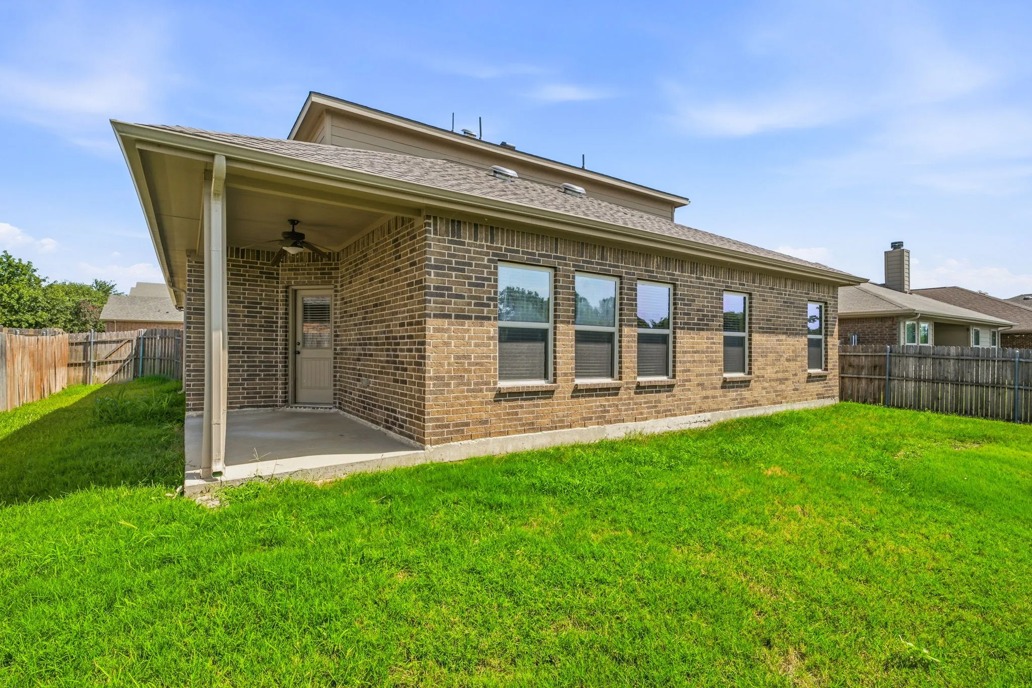 Single Family Residence For Sale in Tarrant County , 229 Pin Cushion Trail, Burleson, Texas 76028, 5 Bedrooms, 4 Bathrooms, Garage spaces, 3,117 Sqft, built in 2013, Price $425,000, mls#21338270, Real Estate Agent in Burleson, Homes For Sale in Tarrant county, Homes For Sale in Burleson, Realtor in Burleson Texas, Real Estate Brokerage Independent Realty Texas, Luminita Cordes Realtor