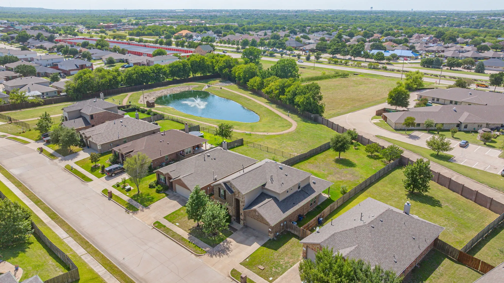Single Family Residence For Sale in Tarrant County , 229 Pin Cushion Trail, Burleson, Texas 76028, 5 Bedrooms, 4 Bathrooms, Garage spaces, 3,117 Sqft, built in 2013, Price $425,000, mls#21338270, Real Estate Agent in Burleson, Homes For Sale in Tarrant county, Homes For Sale in Burleson, Realtor in Burleson Texas, Real Estate Brokerage Independent Realty Texas, Luminita Cordes Realtor