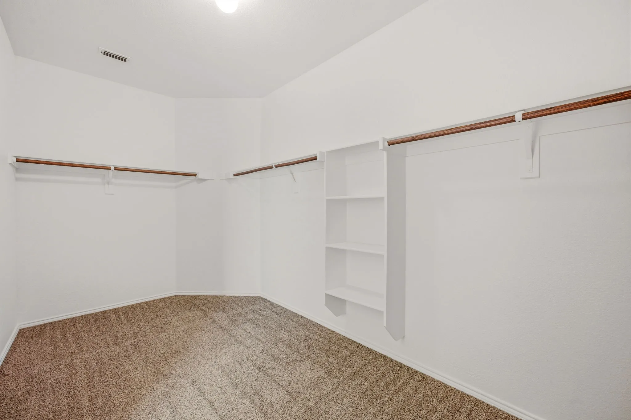 Single Family Residence For Sale in Tarrant County , 229 Pin Cushion Trail, Burleson, Texas 76028, 5 Bedrooms, 4 Bathrooms, Garage spaces, 3,117 Sqft, built in 2013, Price $425,000, mls#21338270, Real Estate Agent in Burleson, Homes For Sale in Tarrant county, Homes For Sale in Burleson, Realtor in Burleson Texas, Real Estate Brokerage Independent Realty Texas, Luminita Cordes Realtor