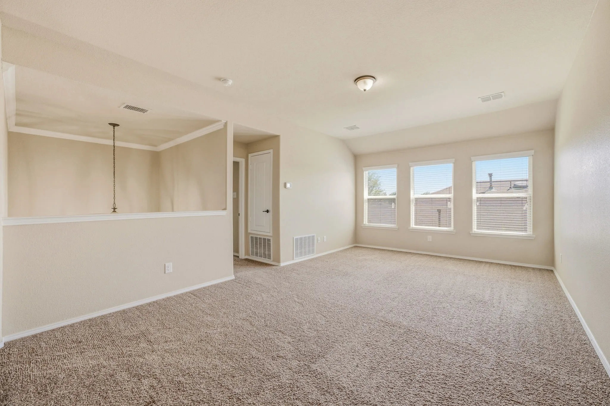 Single Family Residence For Sale in Tarrant County , 229 Pin Cushion Trail, Burleson, Texas 76028, 5 Bedrooms, 4 Bathrooms, Garage spaces, 3,117 Sqft, built in 2013, Price $425,000, mls#21338270, Real Estate Agent in Burleson, Homes For Sale in Tarrant county, Homes For Sale in Burleson, Realtor in Burleson Texas, Real Estate Brokerage Independent Realty Texas, Luminita Cordes Realtor