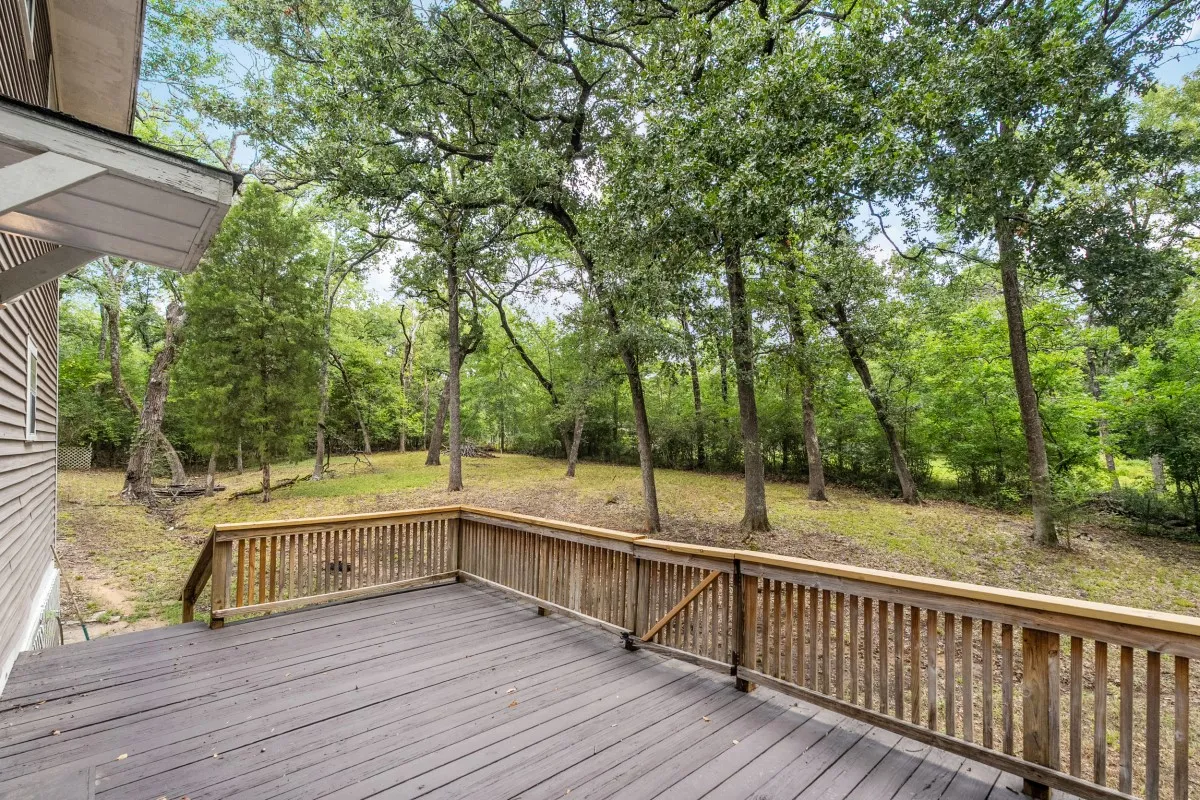 Single Family Residence For Sale in Henderson County , 14224 Daniel Boone Lane, Log Cabin, Texas 75148, 3 Bedroom, 2 Bathroom, Garage spaces, 1,733 Sqft, built in 1998, mls#21338326, Real Estate Agent in Log Cabin, Homes For Sale in Henderson county, Homes For Sale in Log Cabin, Realtor in Log Cabin Texas, Real Estate Brokerage Independent Realty Texas, Luminita Cordes Realtor