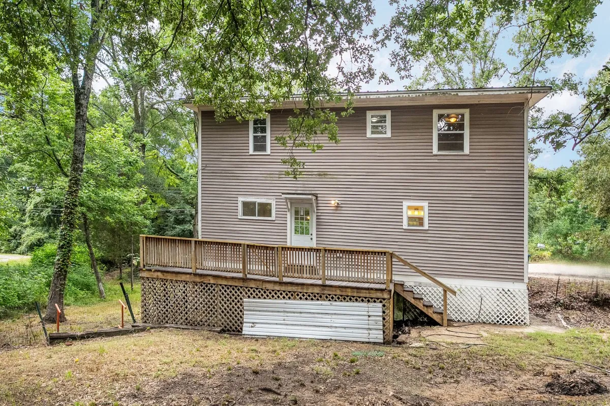 Single Family Residence For Sale in Henderson County , 14224 Daniel Boone Lane, Log Cabin, Texas 75148, 3 Bedroom, 2 Bathroom, Garage spaces, 1,733 Sqft, built in 1998, mls#21338326, Real Estate Agent in Log Cabin, Homes For Sale in Henderson county, Homes For Sale in Log Cabin, Realtor in Log Cabin Texas, Real Estate Brokerage Independent Realty Texas, Luminita Cordes Realtor
