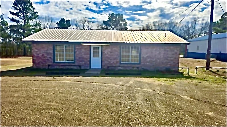 Office For Sale in Morris County , 804 E Main Street, Omaha, Texas 75571, 0, 0, Garage spaces, 0 Sqft, built in 1971, Price $230,000, mls#21318732, Real Estate Agent in Omaha, Homes For Sale in Morris county, Homes For Sale in Omaha, Realtor in Omaha Texas, Real Estate Brokerage Independent Realty Texas, Luminita Cordes Realtor