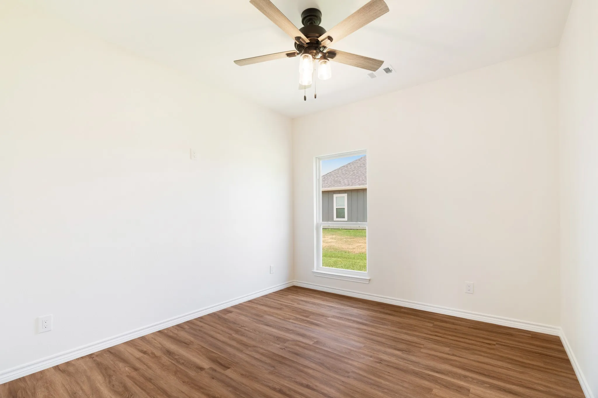 Single Family Residence For Sale in Lamar County , 705 Daniel Street, Blossom, Texas 75416, 3 Bedroom, 2 Bathroom, Garage spaces, 1,432 Sqft, built in 2026, mls#21338113, Real Estate Agent in Blossom, Homes For Sale in Lamar county, Homes For Sale in Blossom, Realtor in Blossom Texas, Real Estate Brokerage Independent Realty Texas, Luminita Cordes Realtor