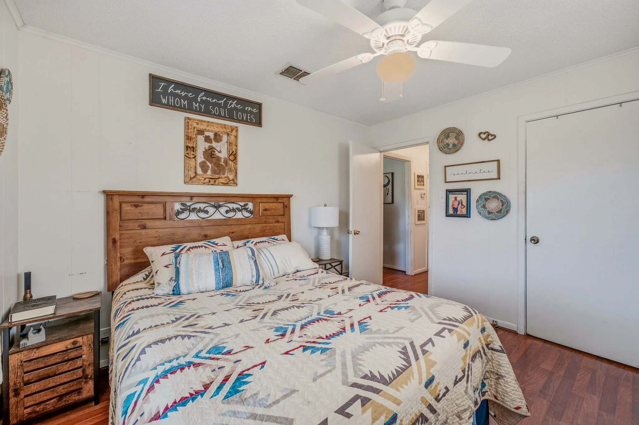 Single Family Residence For Sale in Johnson County , 3704 County Road 801, Cleburne, Texas 76031, 2 Bedroom, 1 Bathroom, Garage spaces, 896 Sqft, built in 1975, mls#21338358, Real Estate Agent in Cleburne, Homes For Sale in Johnson county, Homes For Sale in Cleburne, Realtor in Cleburne Texas, Real Estate Brokerage Independent Realty Texas, Luminita Cordes Realtor