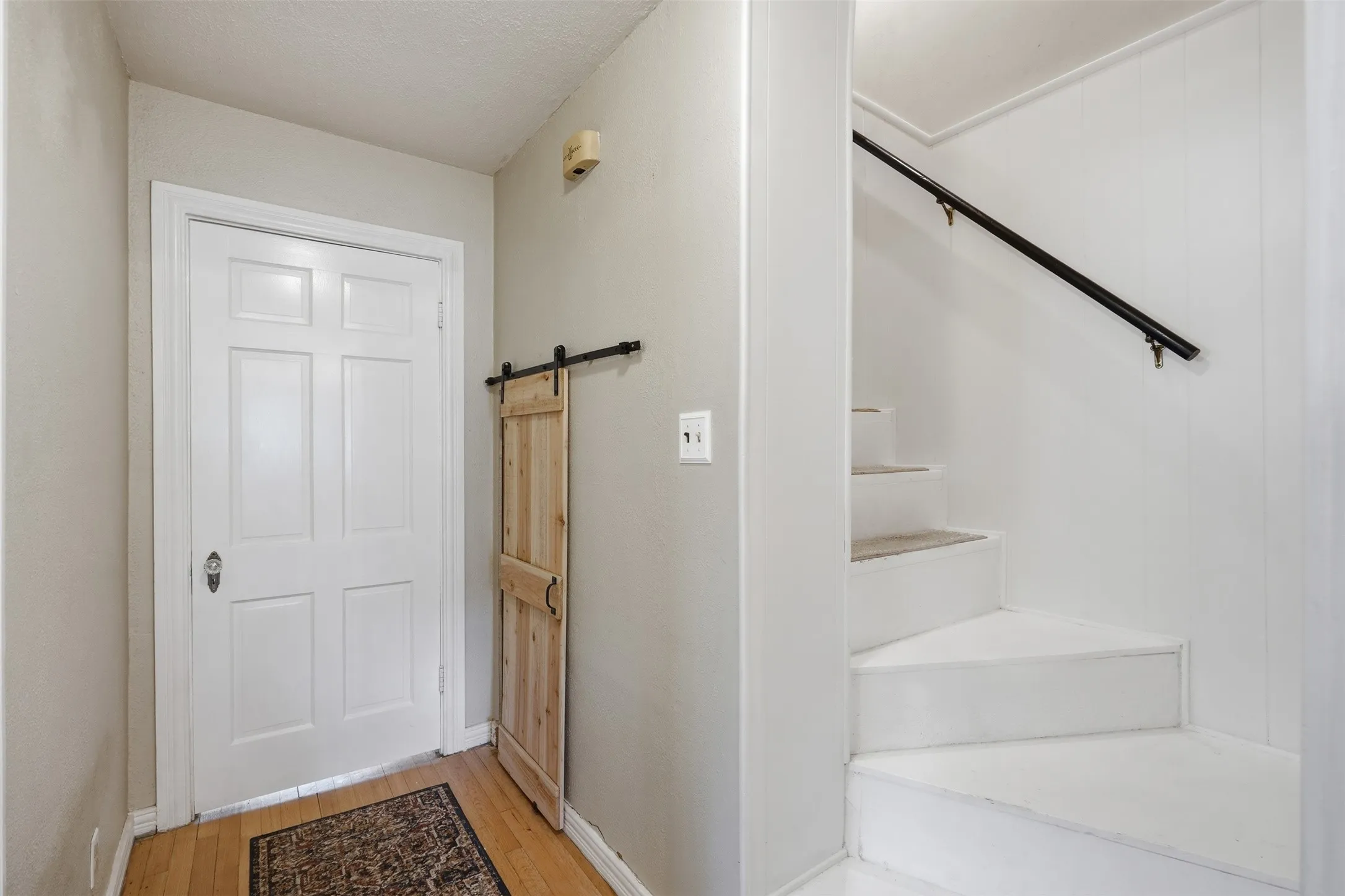 Single Family Residence For Sale in Tarrant County , 2113 Yucca Avenue, Fort Worth, Texas 76111, 3 Bedroom, 2 Bathroom, 2 Garage spaces, 1,800 Sqft, built in 1941, mls#21329868, Real Estate Agent in Fort Worth, Homes For Sale in Tarrant county, Homes For Sale in Fort Worth, Realtor in Fort Worth Texas, Real Estate Brokerage Independent Realty Texas, Luminita Cordes Realtor