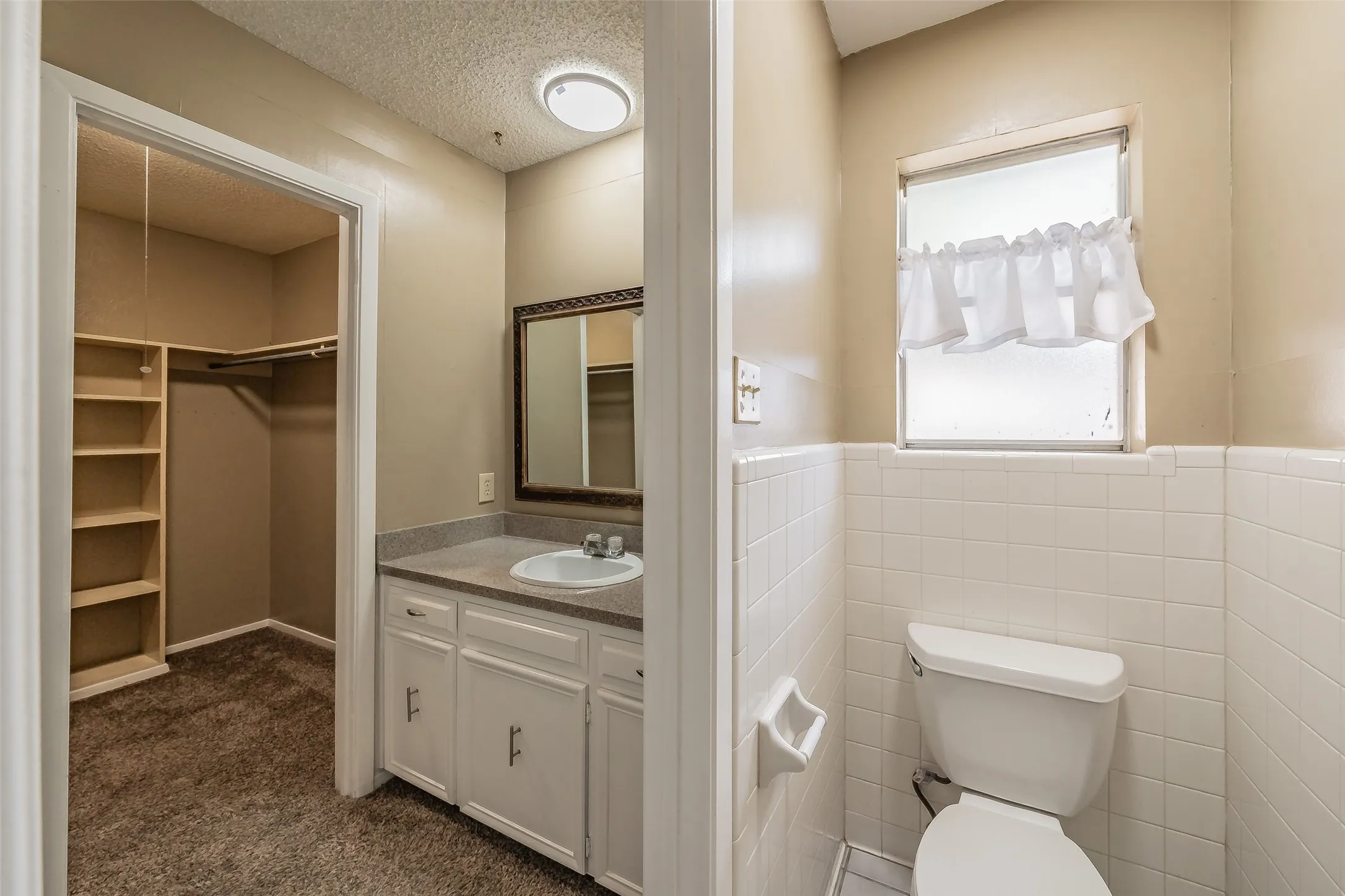 Single Family Residence For Sale in Johnson County , 1227 Willowwood Drive, Cleburne, Texas 76033, 3 Bedroom, 2 Bathroom, 2 Garage spaces, 1,495 Sqft, built in 1974, mls#21338265, Real Estate Agent in Cleburne, Homes For Sale in Johnson county, Homes For Sale in Cleburne, Realtor in Cleburne Texas, Real Estate Brokerage Independent Realty Texas, Luminita Cordes Realtor