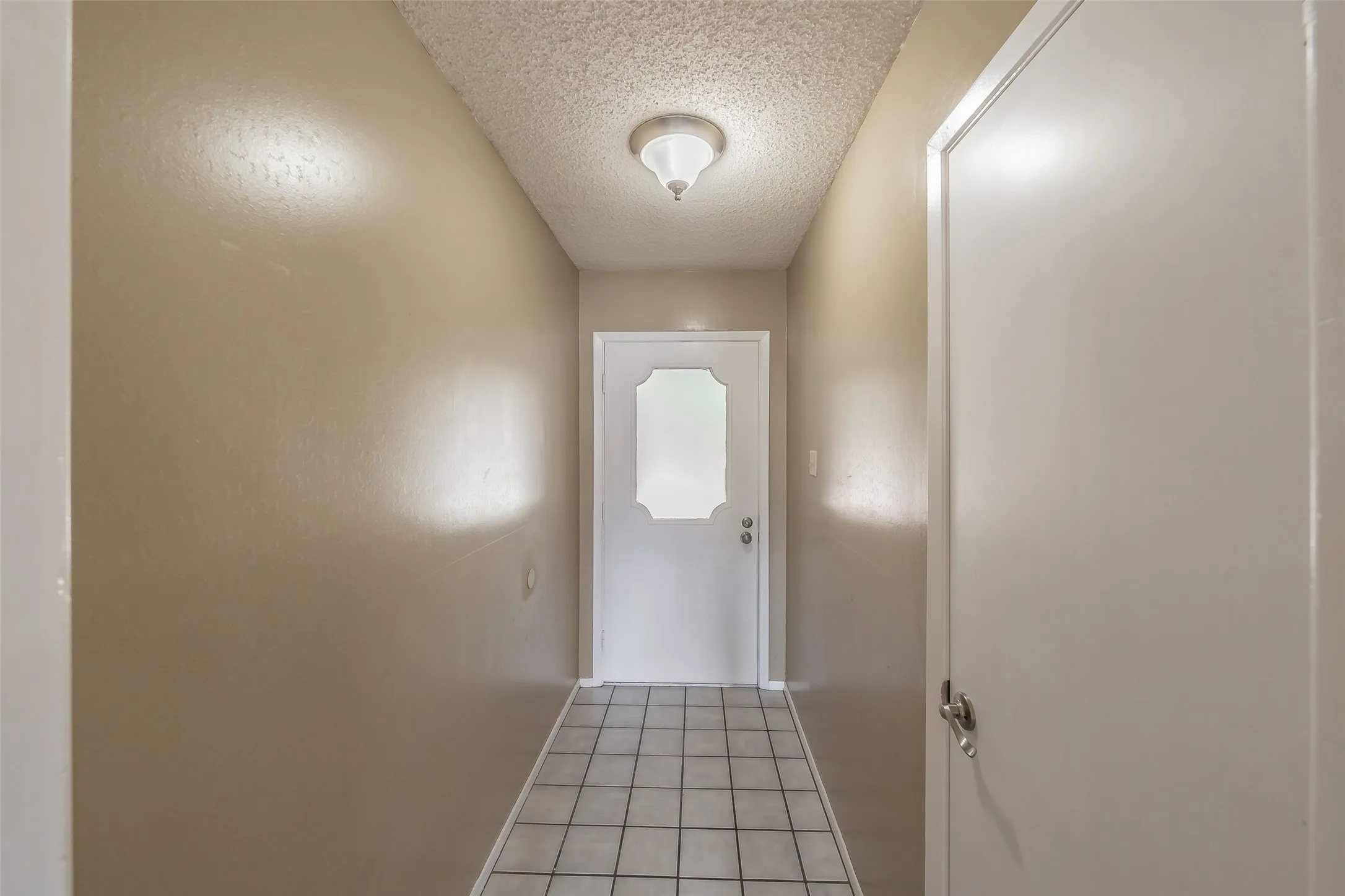 Single Family Residence For Sale in Johnson County , 1227 Willowwood Drive, Cleburne, Texas 76033, 3 Bedroom, 2 Bathroom, 2 Garage spaces, 1,495 Sqft, built in 1974, mls#21338265, Real Estate Agent in Cleburne, Homes For Sale in Johnson county, Homes For Sale in Cleburne, Realtor in Cleburne Texas, Real Estate Brokerage Independent Realty Texas, Luminita Cordes Realtor