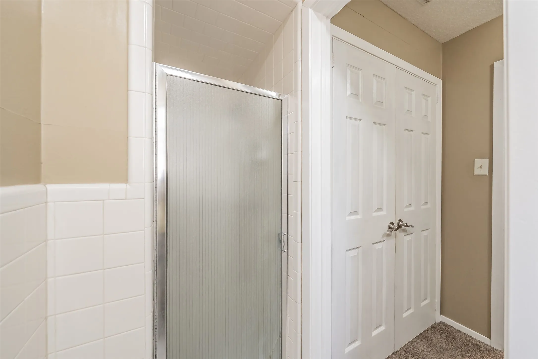 Single Family Residence For Sale in Johnson County , 1227 Willowwood Drive, Cleburne, Texas 76033, 3 Bedroom, 2 Bathroom, 2 Garage spaces, 1,495 Sqft, built in 1974, mls#21338265, Real Estate Agent in Cleburne, Homes For Sale in Johnson county, Homes For Sale in Cleburne, Realtor in Cleburne Texas, Real Estate Brokerage Independent Realty Texas, Luminita Cordes Realtor