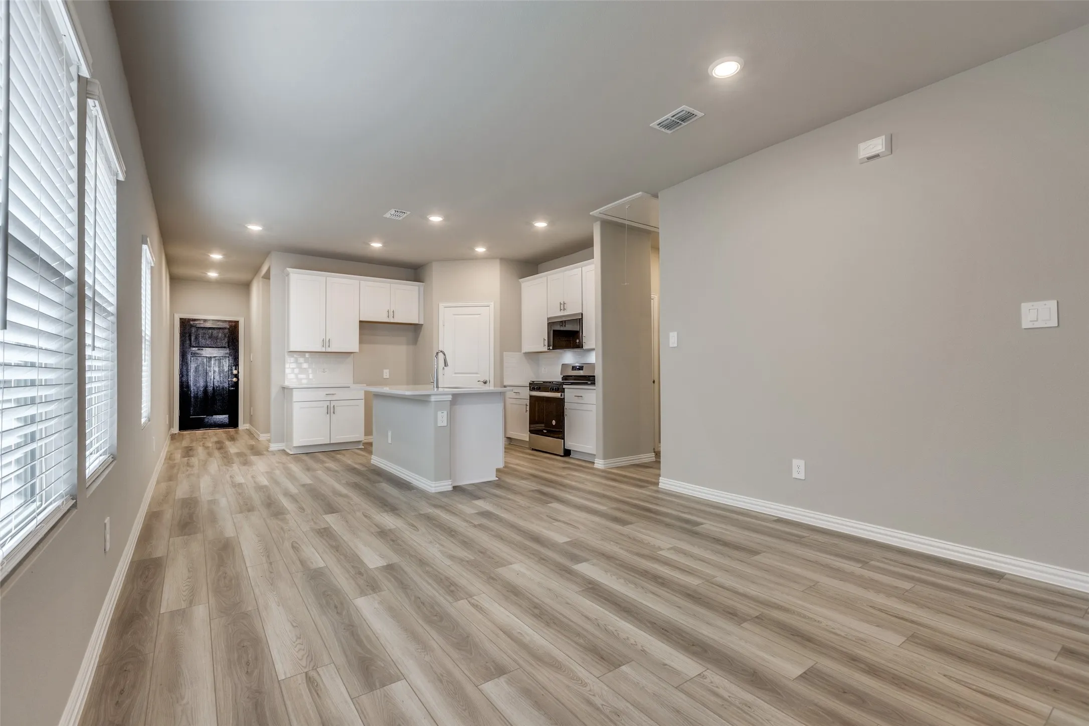 Single Family Residence For Rent in Collin County , 4805 Everly Court, Princeton, Texas 75071, 3 Bedrooms, 2 Bathrooms, 2 Garage spaces, 1,552 Sqft, built in 2024, Price $2,195, mls#21338378, Real Estate Agent in Princeton, Homes For Rent in Collin county, Homes For Rent in Princeton, Realtor in Princeton Texas, Real Estate Brokerage Independent Realty Texas, Luminita Cordes Realtor