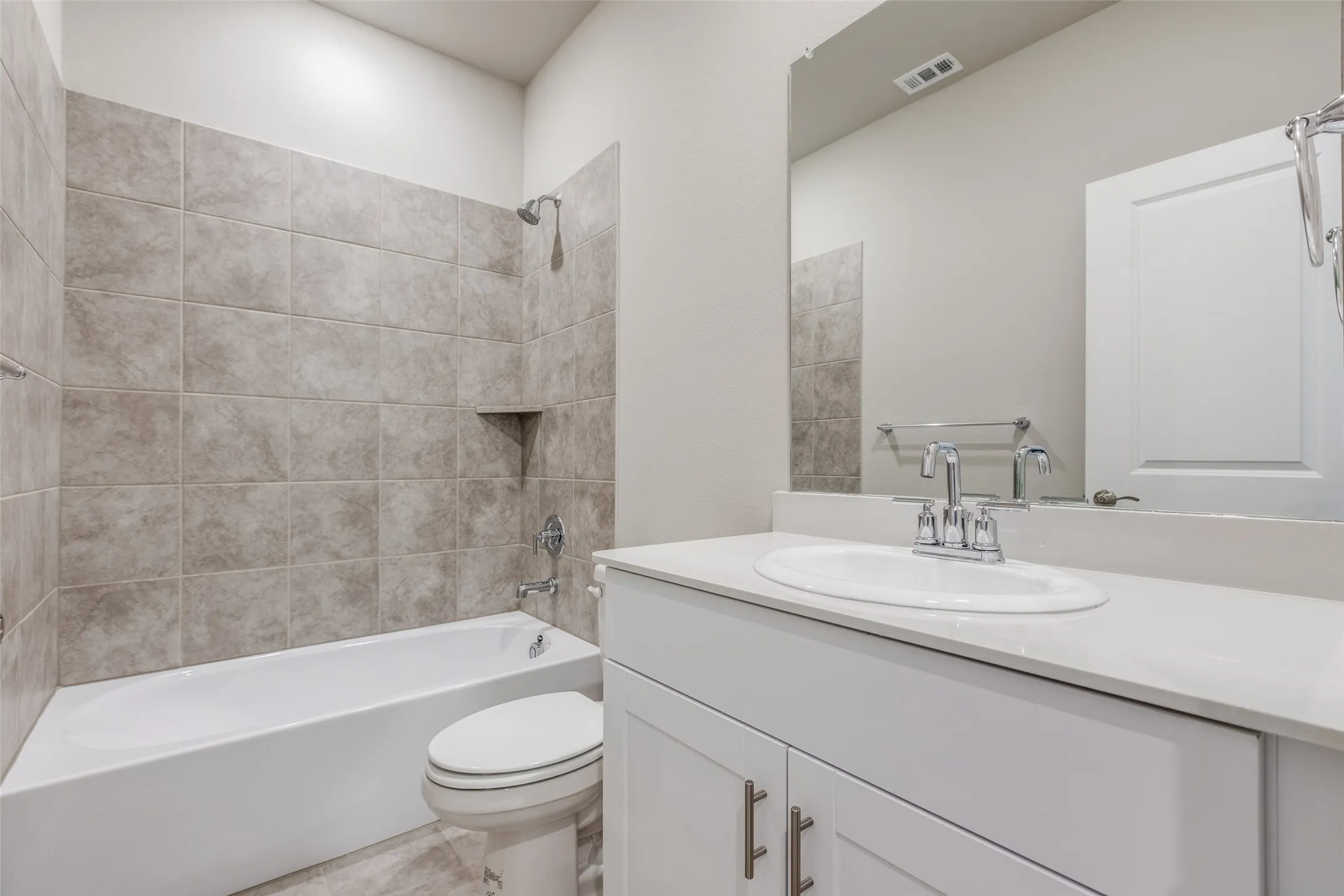 Single Family Residence For Rent in Collin County , 4805 Everly Court, Princeton, Texas 75071, 3 Bedrooms, 2 Bathrooms, 2 Garage spaces, 1,552 Sqft, built in 2024, Price $2,195, mls#21338378, Real Estate Agent in Princeton, Homes For Rent in Collin county, Homes For Rent in Princeton, Realtor in Princeton Texas, Real Estate Brokerage Independent Realty Texas, Luminita Cordes Realtor