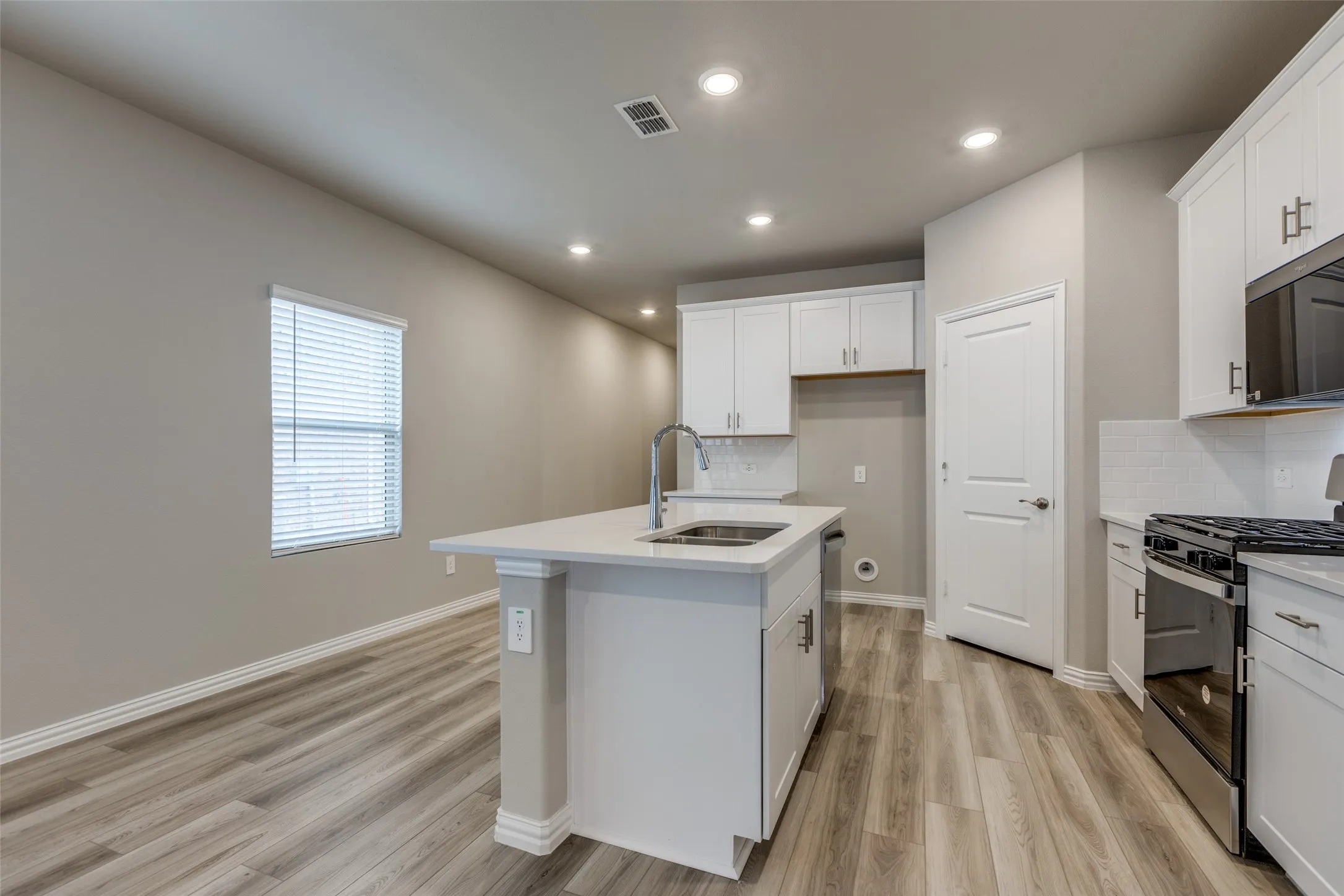 Single Family Residence For Rent in Collin County , 4805 Everly Court, Princeton, Texas 75071, 3 Bedrooms, 2 Bathrooms, 2 Garage spaces, 1,552 Sqft, built in 2024, Price $2,195, mls#21338378, Real Estate Agent in Princeton, Homes For Rent in Collin county, Homes For Rent in Princeton, Realtor in Princeton Texas, Real Estate Brokerage Independent Realty Texas, Luminita Cordes Realtor