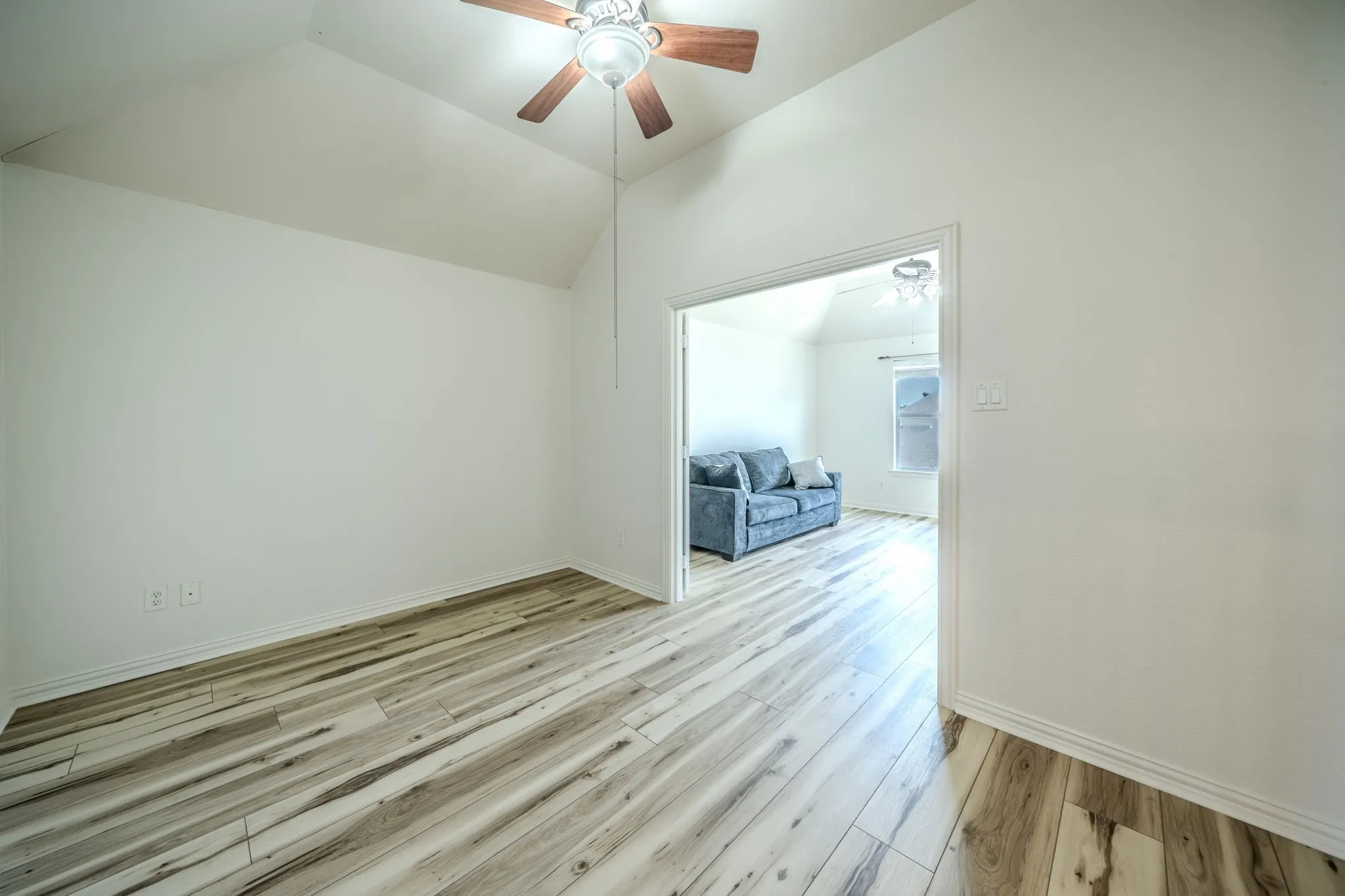 Single Family Residence For Sale in Collin County , 1026 Brentwood Drive, Murphy, Texas 75094, 4 Bedroom, 4 Bathroom, 3 Garage spaces, 3,641 Sqft, built in 2002, mls#21335119, Real Estate Agent in Murphy, Homes For Sale in Collin county, Homes For Sale in Murphy, Realtor in Murphy Texas, Real Estate Brokerage Independent Realty Texas, Luminita Cordes Realtor