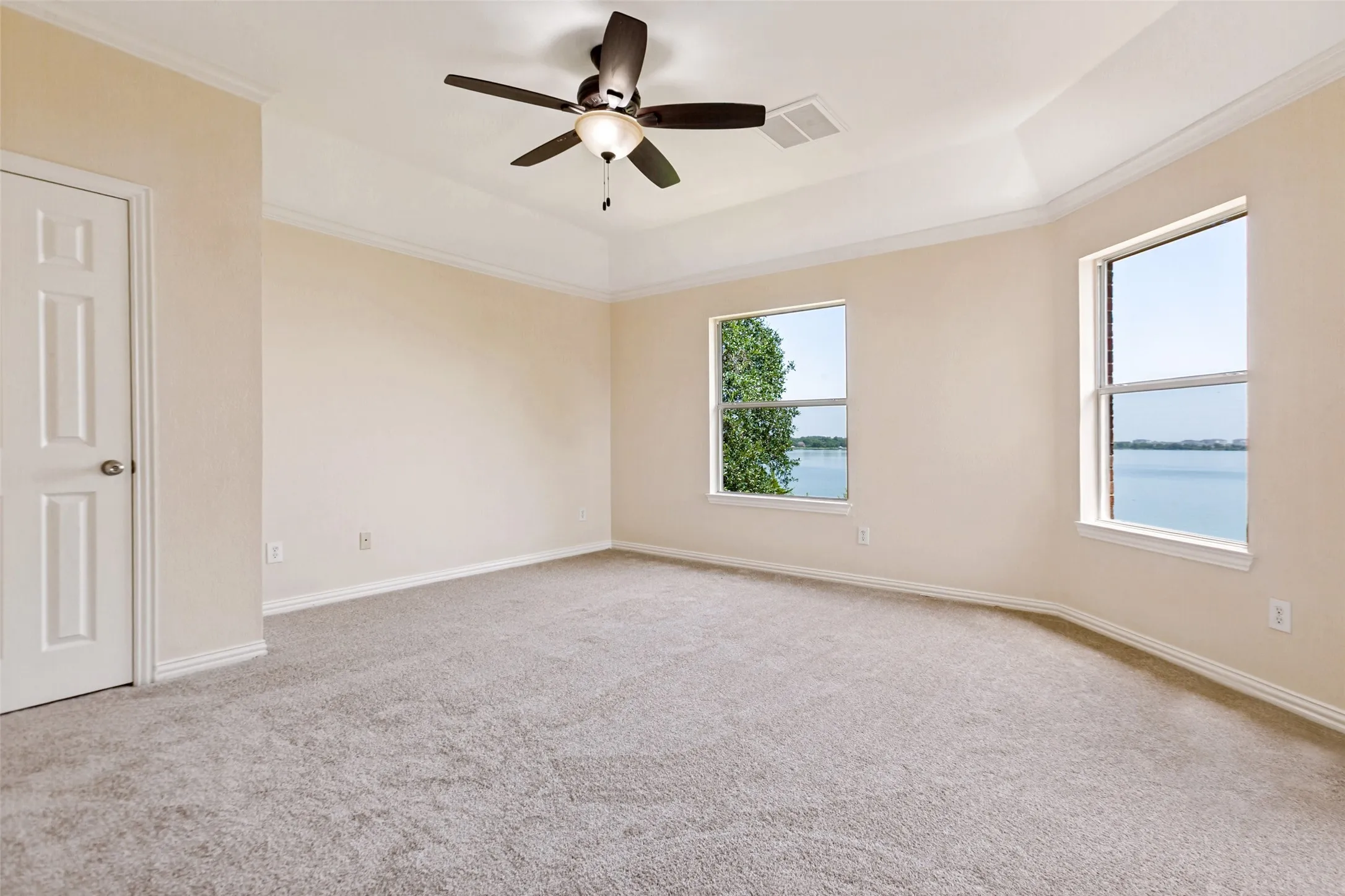 Single Family Residence For Sale in Dallas County , 4115 Abingdon Drive, Garland, Texas 75043, 5 Bedroom, 4 Bathroom, 2 Garage spaces, 3,811 Sqft, built in 2001, mls#21323792, Real Estate Agent in Garland, Homes For Sale in Dallas county, Homes For Sale in Garland, Realtor in Garland Texas, Real Estate Brokerage Independent Realty Texas, Luminita Cordes Realtor
