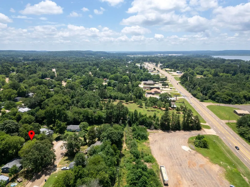 Single Family Residence For Sale in Morris County , 444 Bowie, Lone Star, Texas 75668, 4 Bedroom, 1 Bathroom, Garage spaces, 920 Sqft, built in 1955, mls#21318235, Real Estate Agent in Lone Star, Homes For Sale in Morris county, Homes For Sale in Lone Star, Realtor in Lone Star Texas, Real Estate Brokerage Independent Realty Texas, Luminita Cordes Realtor