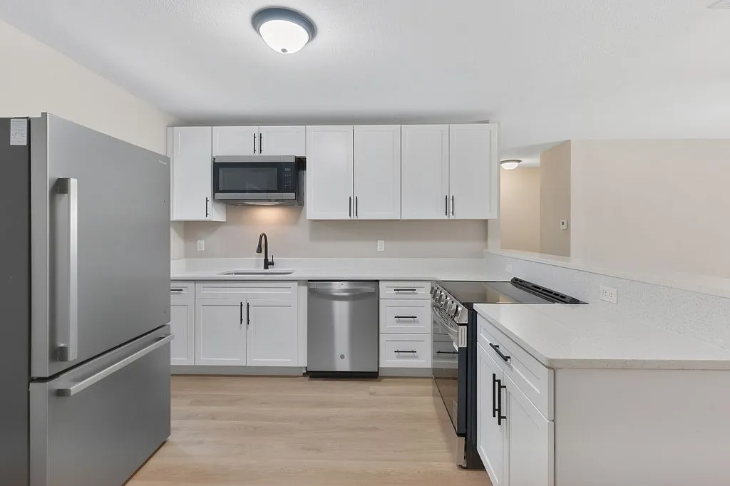Single Family Residence For Sale in Morris County , 444 Bowie, Lone Star, Texas 75668, 4 Bedroom, 1 Bathroom, Garage spaces, 920 Sqft, built in 1955, mls#21318235, Real Estate Agent in Lone Star, Homes For Sale in Morris county, Homes For Sale in Lone Star, Realtor in Lone Star Texas, Real Estate Brokerage Independent Realty Texas, Luminita Cordes Realtor