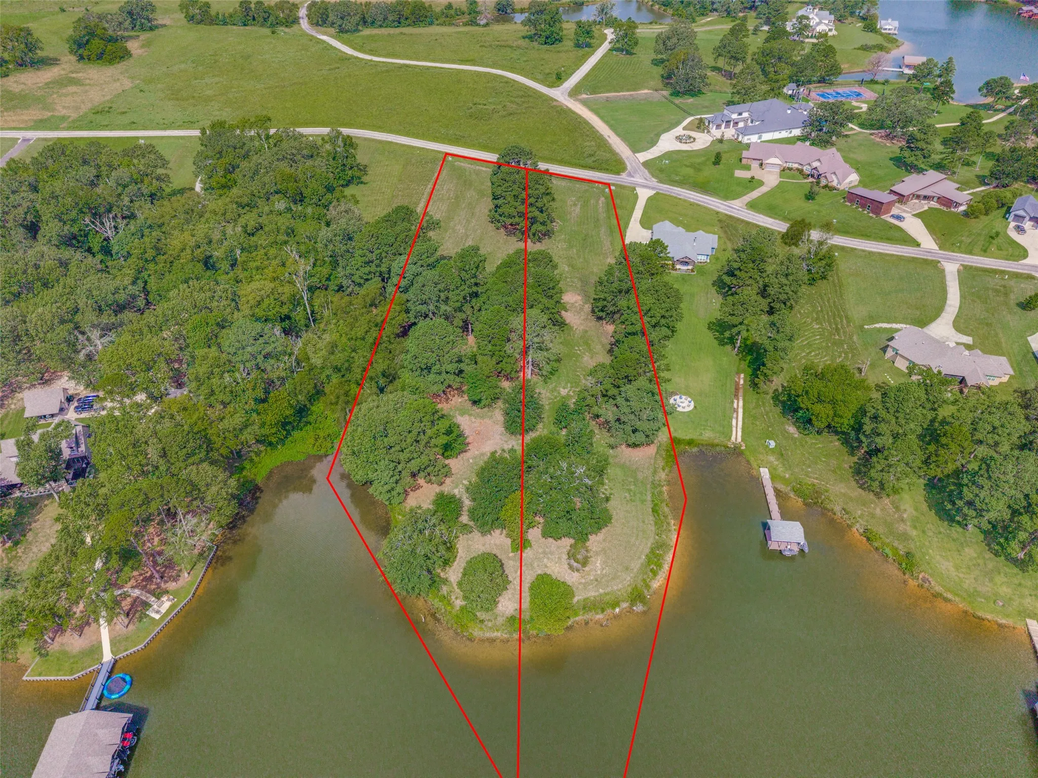Red boundary lines are approximate. Please refer to survey.