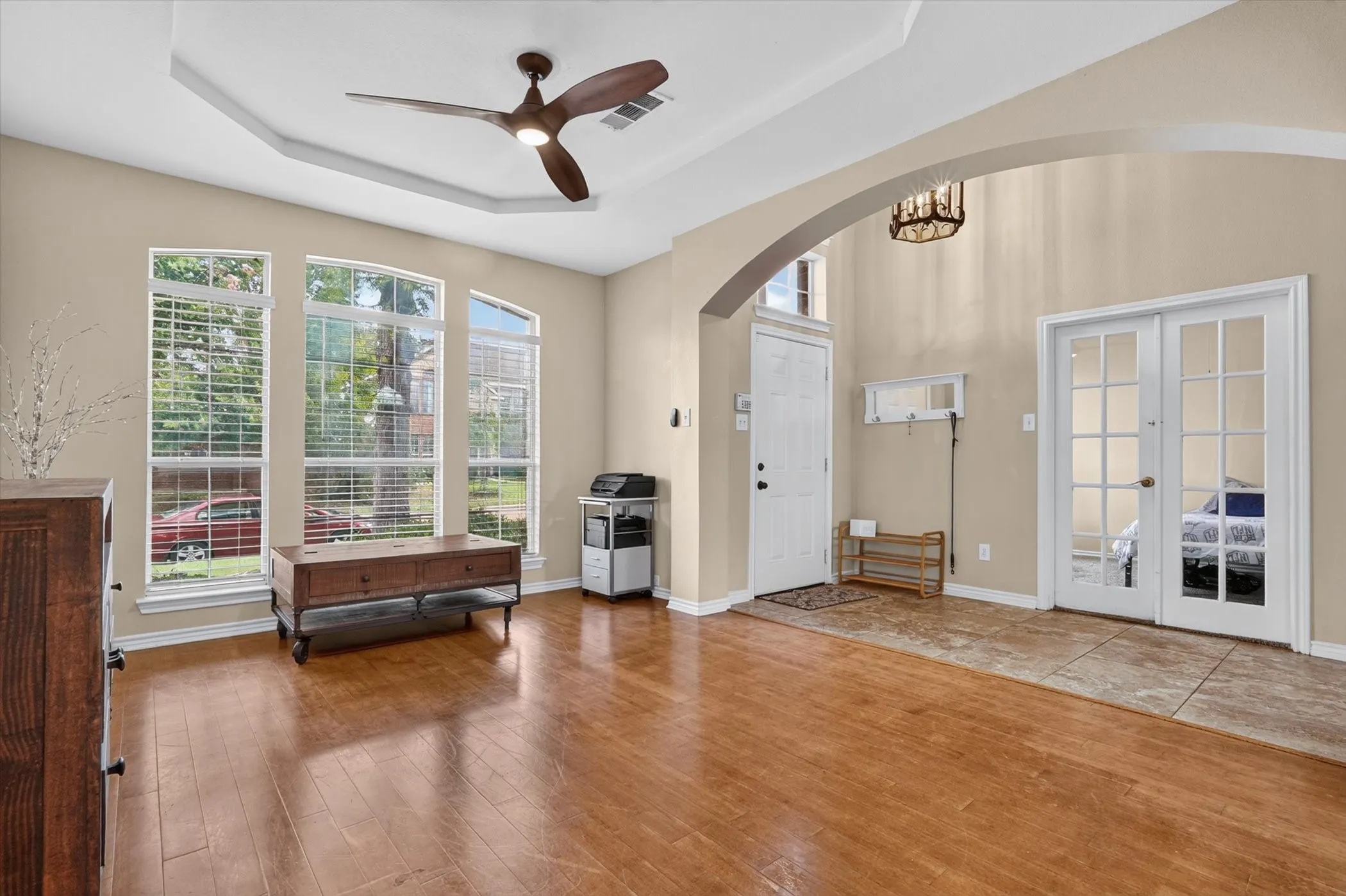 Single Family Residence For Sale in Tarrant County , 5425 Rolling Meadows Drive, Fort Worth, Texas 76123, 5 Bedroom, 4 Bathroom, 2 Garage spaces, 3,719 Sqft, built in 2003, mls#21333078, Real Estate Agent in Fort Worth, Homes For Sale in Tarrant county, Homes For Sale in Fort Worth, Realtor in Fort Worth Texas, Real Estate Brokerage Independent Realty Texas, Luminita Cordes Realtor