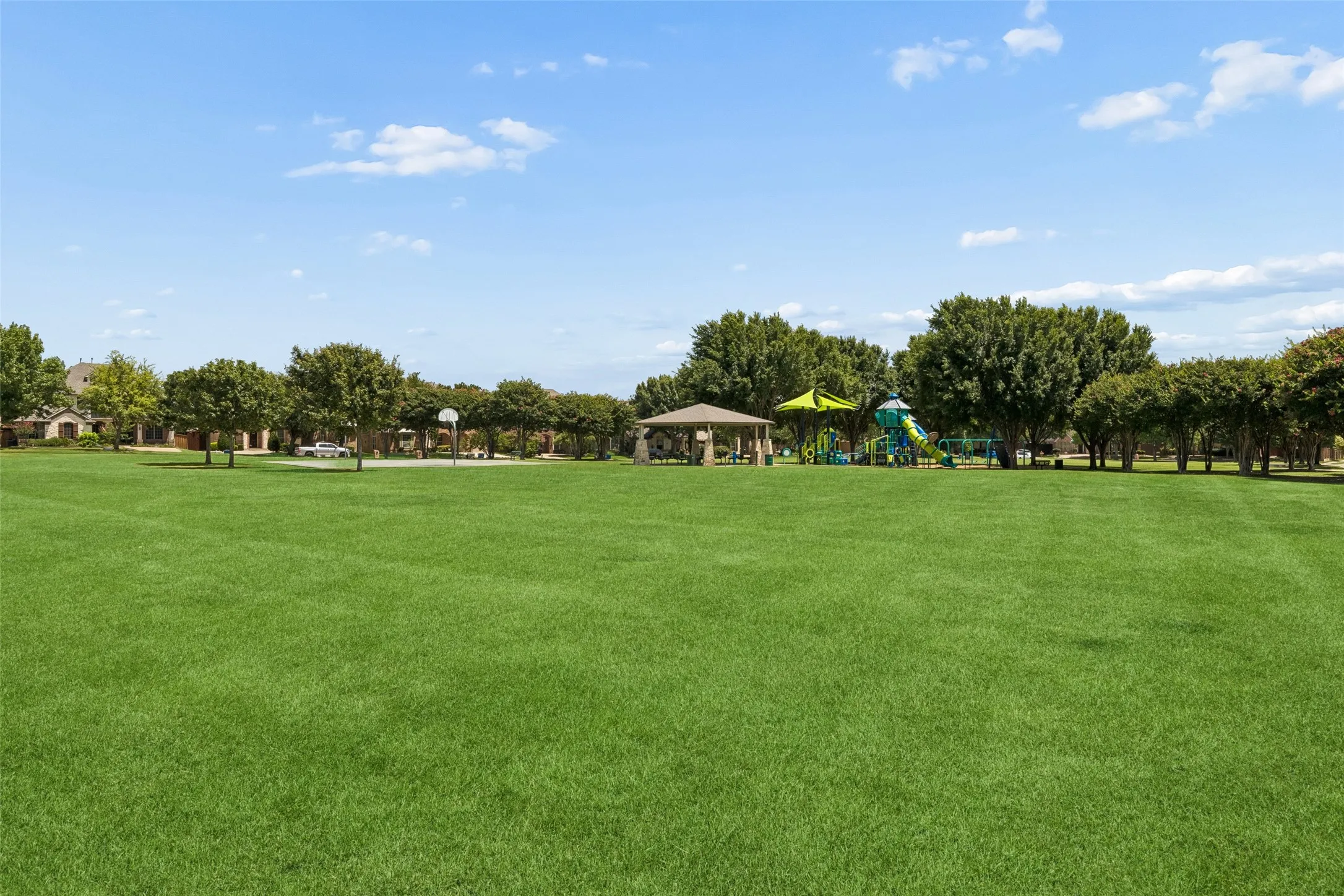 Single Family Residence For Sale in Collin County , 956 Cougar Drive, Allen, Texas 75013, 5 Bedroom, 4 Bathroom, 2 Garage spaces, 3,398 Sqft, built in 2007, mls#21336546, Real Estate Agent in Allen, Homes For Sale in Collin county, Homes For Sale in Allen, Realtor in Allen Texas, Real Estate Brokerage Independent Realty Texas, Luminita Cordes Realtor