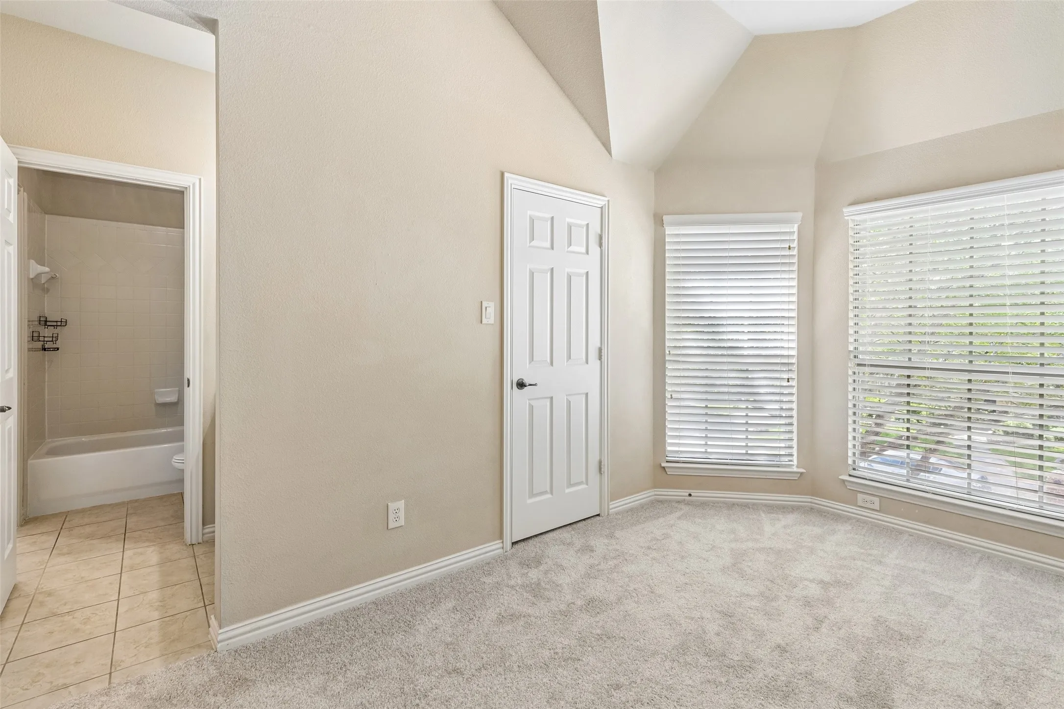Single Family Residence For Sale in Collin County , 956 Cougar Drive, Allen, Texas 75013, 5 Bedroom, 4 Bathroom, 2 Garage spaces, 3,398 Sqft, built in 2007, mls#21336546, Real Estate Agent in Allen, Homes For Sale in Collin county, Homes For Sale in Allen, Realtor in Allen Texas, Real Estate Brokerage Independent Realty Texas, Luminita Cordes Realtor