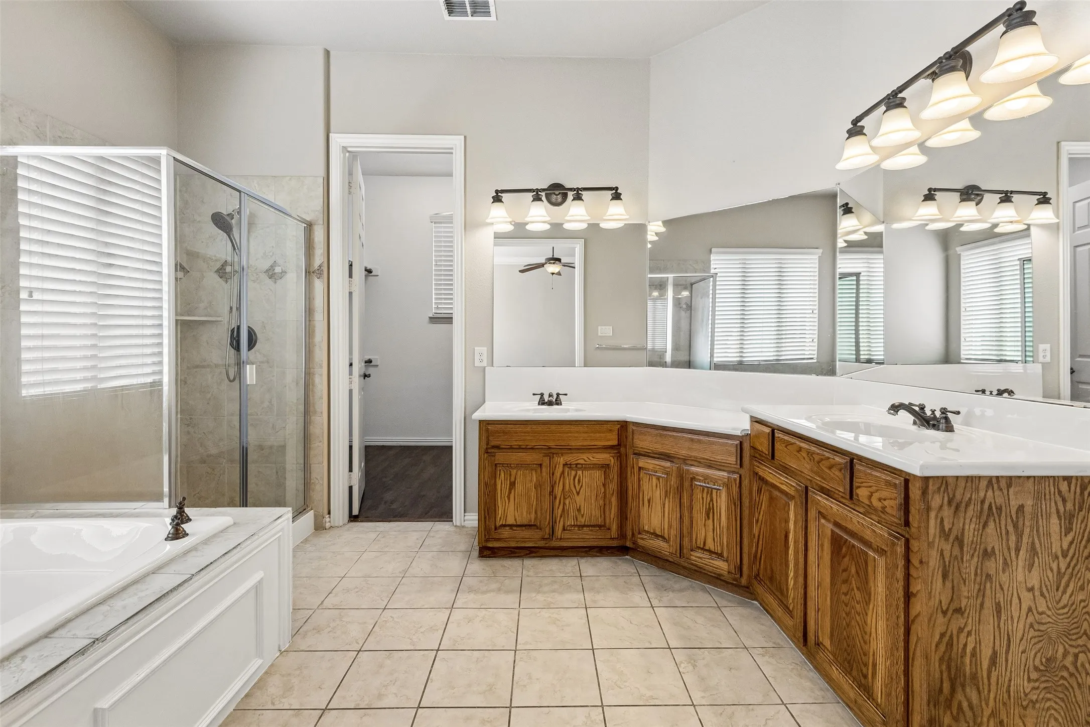 Single Family Residence For Sale in Collin County , 956 Cougar Drive, Allen, Texas 75013, 5 Bedroom, 4 Bathroom, 2 Garage spaces, 3,398 Sqft, built in 2007, mls#21336546, Real Estate Agent in Allen, Homes For Sale in Collin county, Homes For Sale in Allen, Realtor in Allen Texas, Real Estate Brokerage Independent Realty Texas, Luminita Cordes Realtor