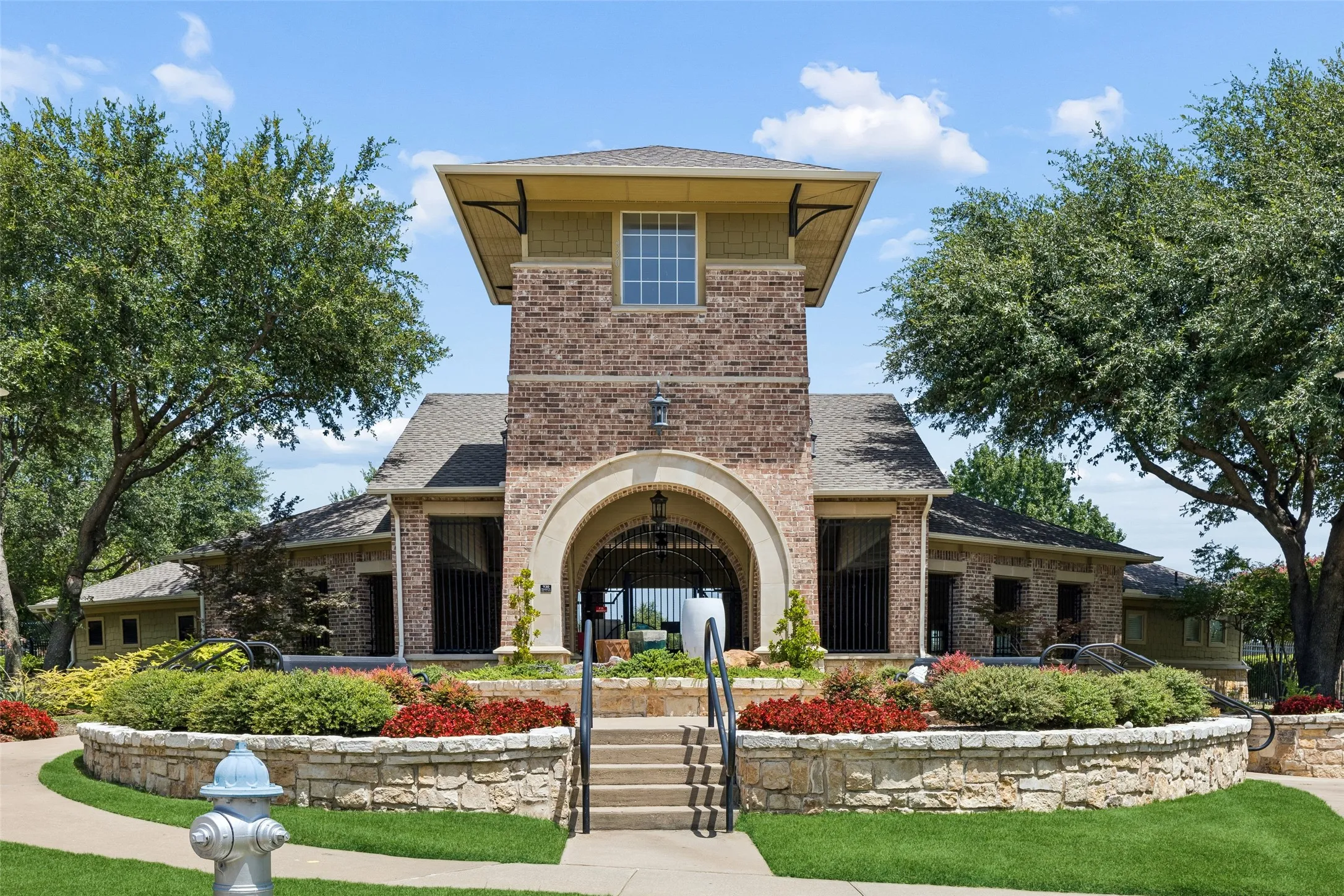 Single Family Residence For Sale in Collin County , 956 Cougar Drive, Allen, Texas 75013, 5 Bedroom, 4 Bathroom, 2 Garage spaces, 3,398 Sqft, built in 2007, mls#21336546, Real Estate Agent in Allen, Homes For Sale in Collin county, Homes For Sale in Allen, Realtor in Allen Texas, Real Estate Brokerage Independent Realty Texas, Luminita Cordes Realtor