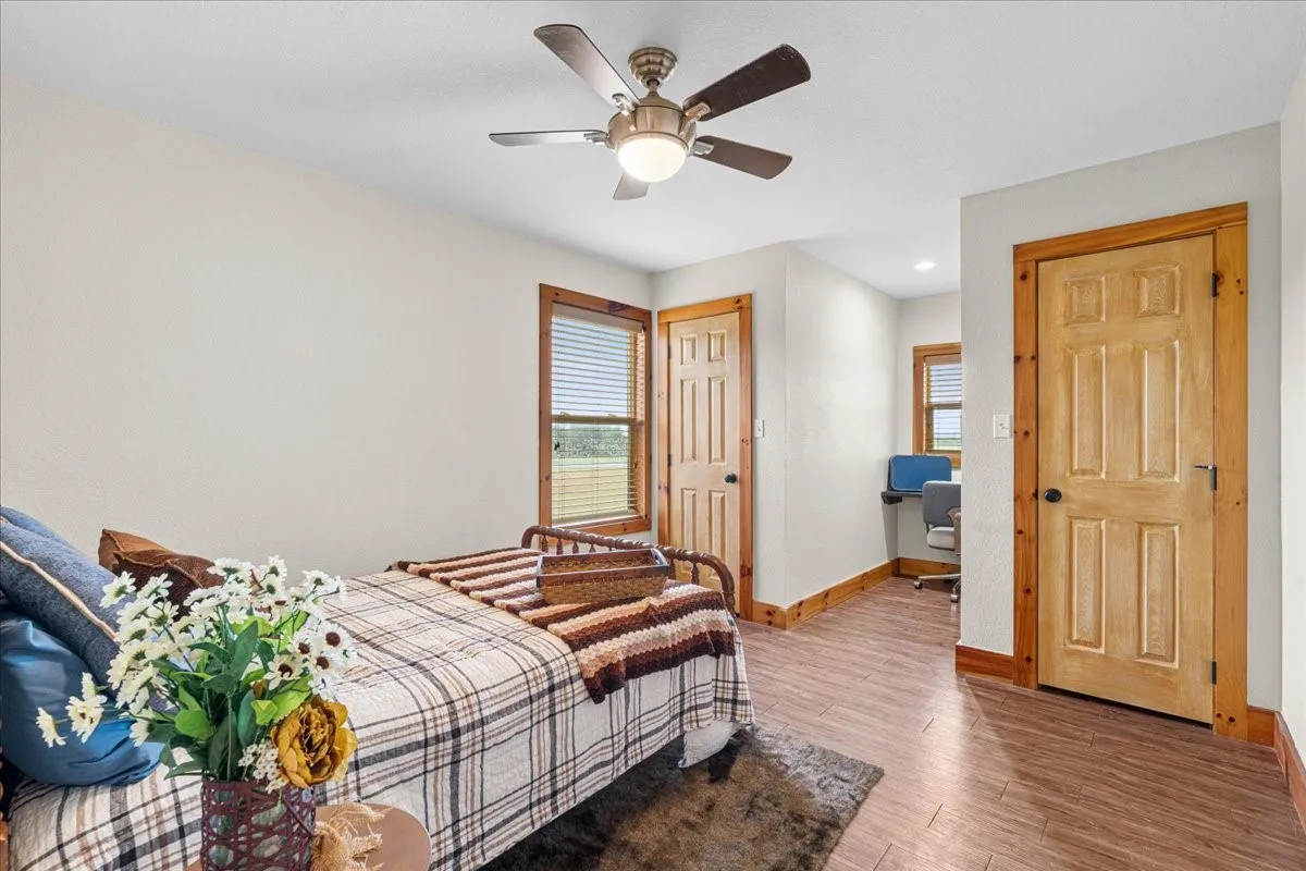 Single Family Residence For Sale in Navarro County , 7303 S US Highway 287, Corsicana, Texas 75109, 4 Bedroom, 4 Bathroom, 3 Garage spaces, 2,936 Sqft, built in 2010, mls#21338126, Real Estate Agent in Corsicana, Homes For Sale in Navarro county, Homes For Sale in Corsicana, Realtor in Corsicana Texas, Real Estate Brokerage Independent Realty Texas, Luminita Cordes Realtor