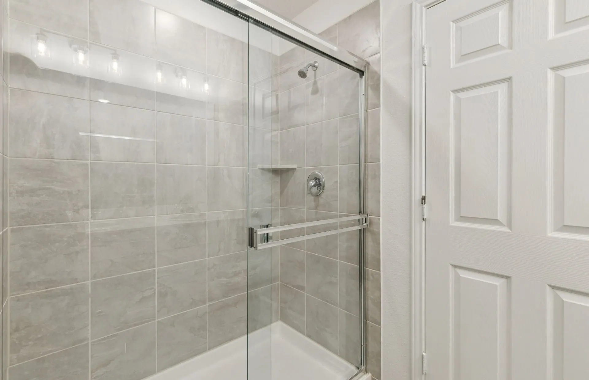 *Floorplan representation, not actual home - owner's suite bath shower