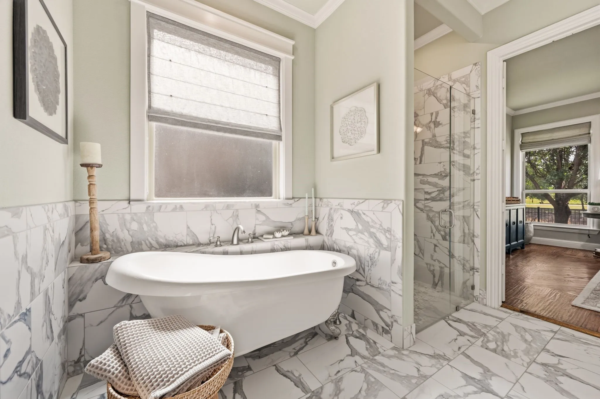 Luxury Bathroom with Claw Footed Tub